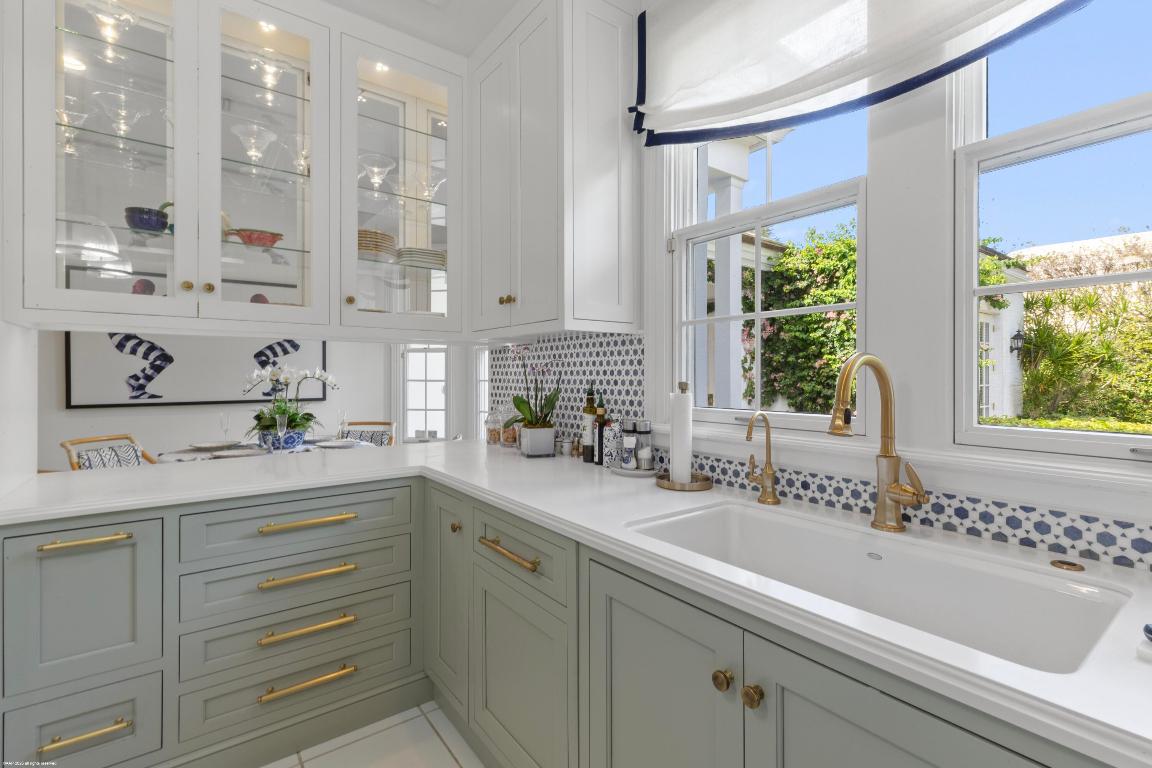 2830 Long Meadow Drive