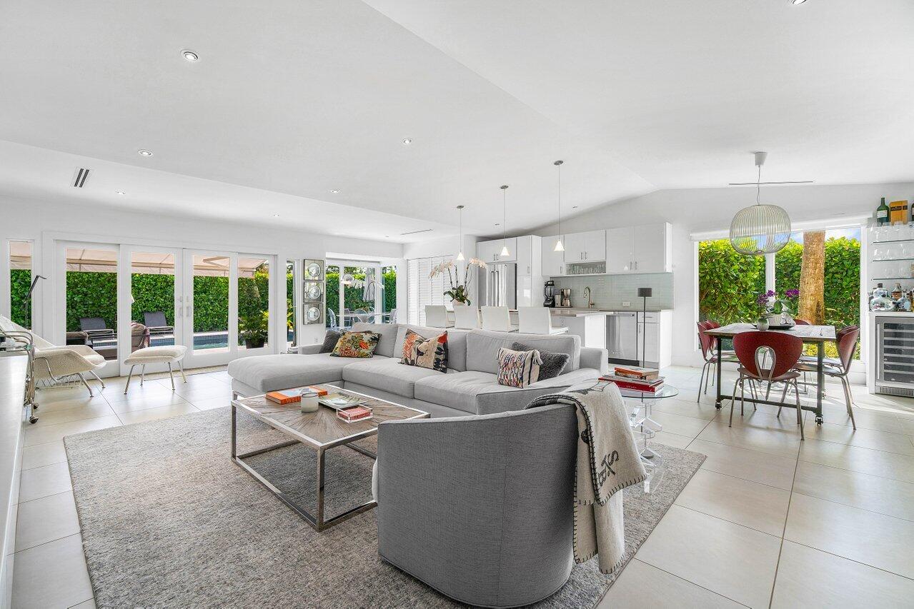 2320 Las Casitas Drive