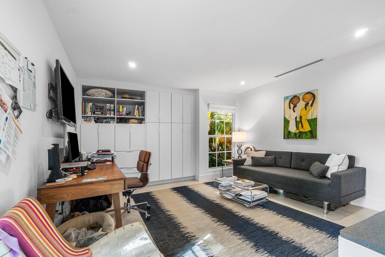 2320 Las Casitas Drive