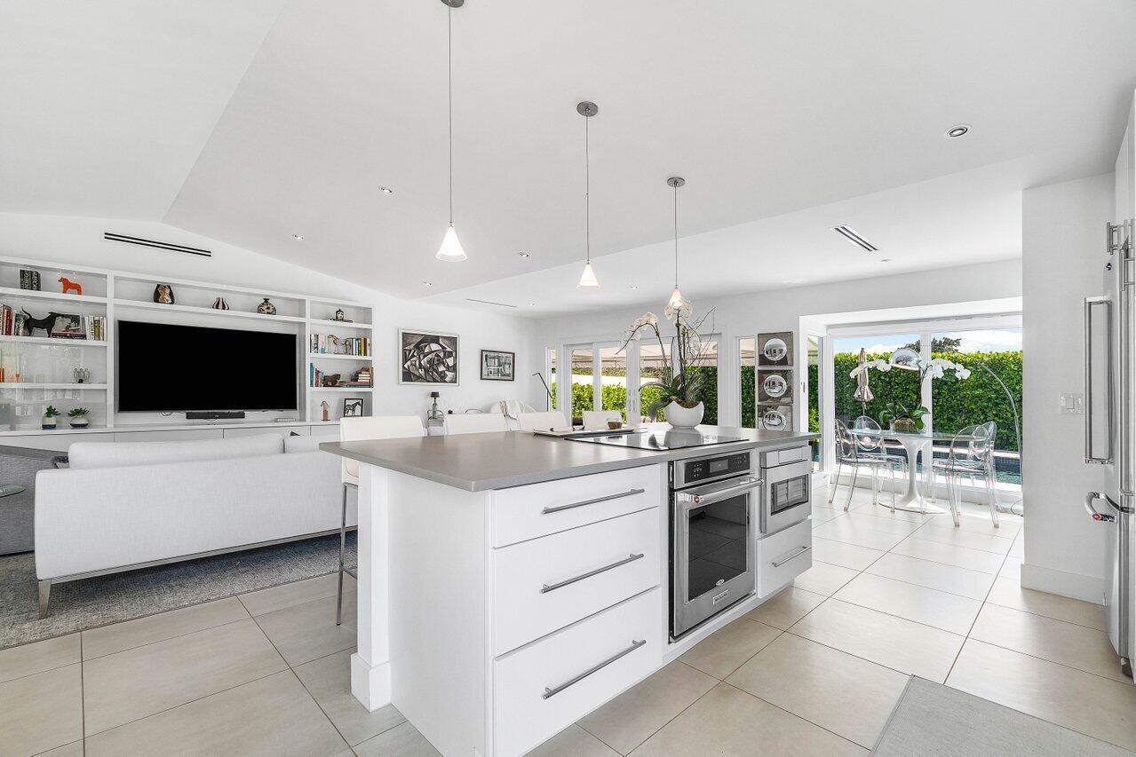 2320 Las Casitas Drive