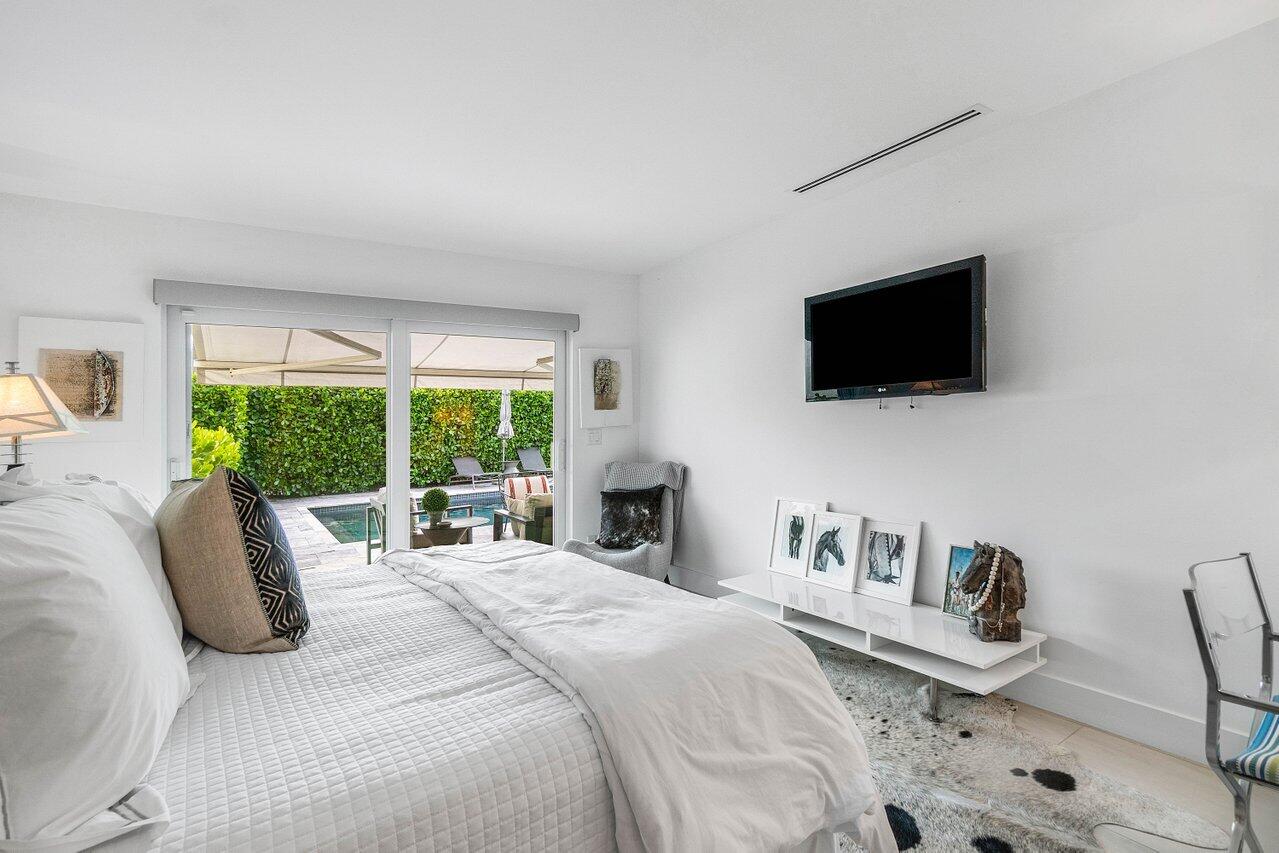 2320 Las Casitas Drive