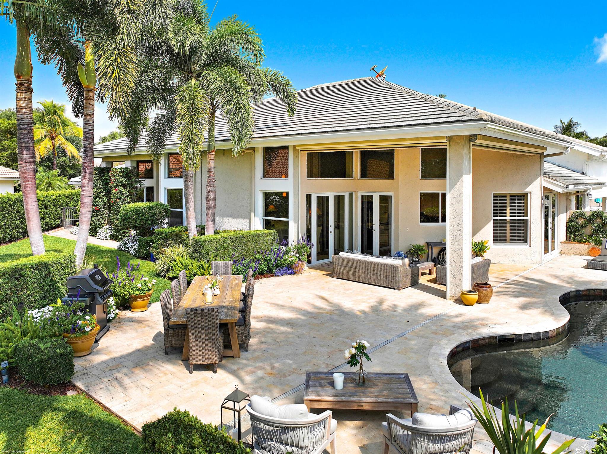 2990 Twin Oaks Way