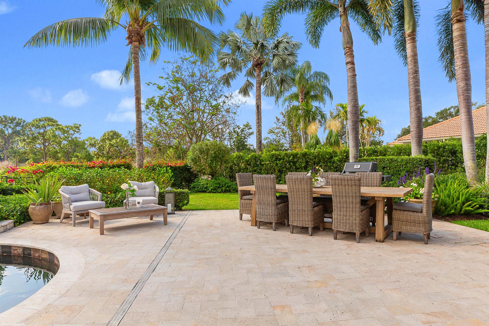 2990 Twin Oaks Way
