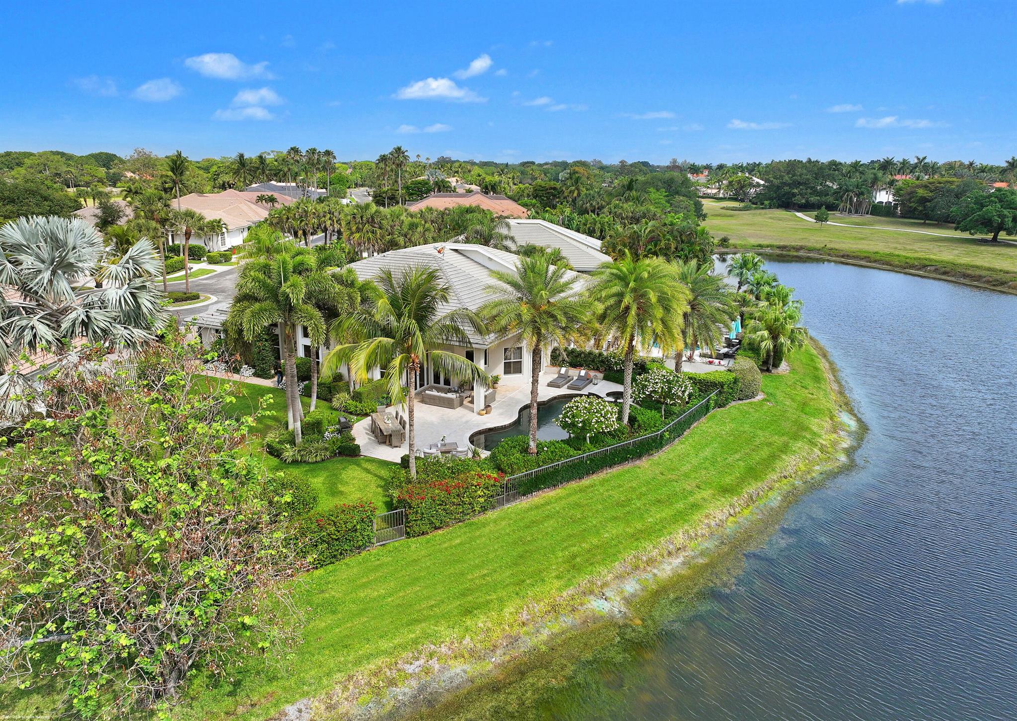 2990 Twin Oaks Way