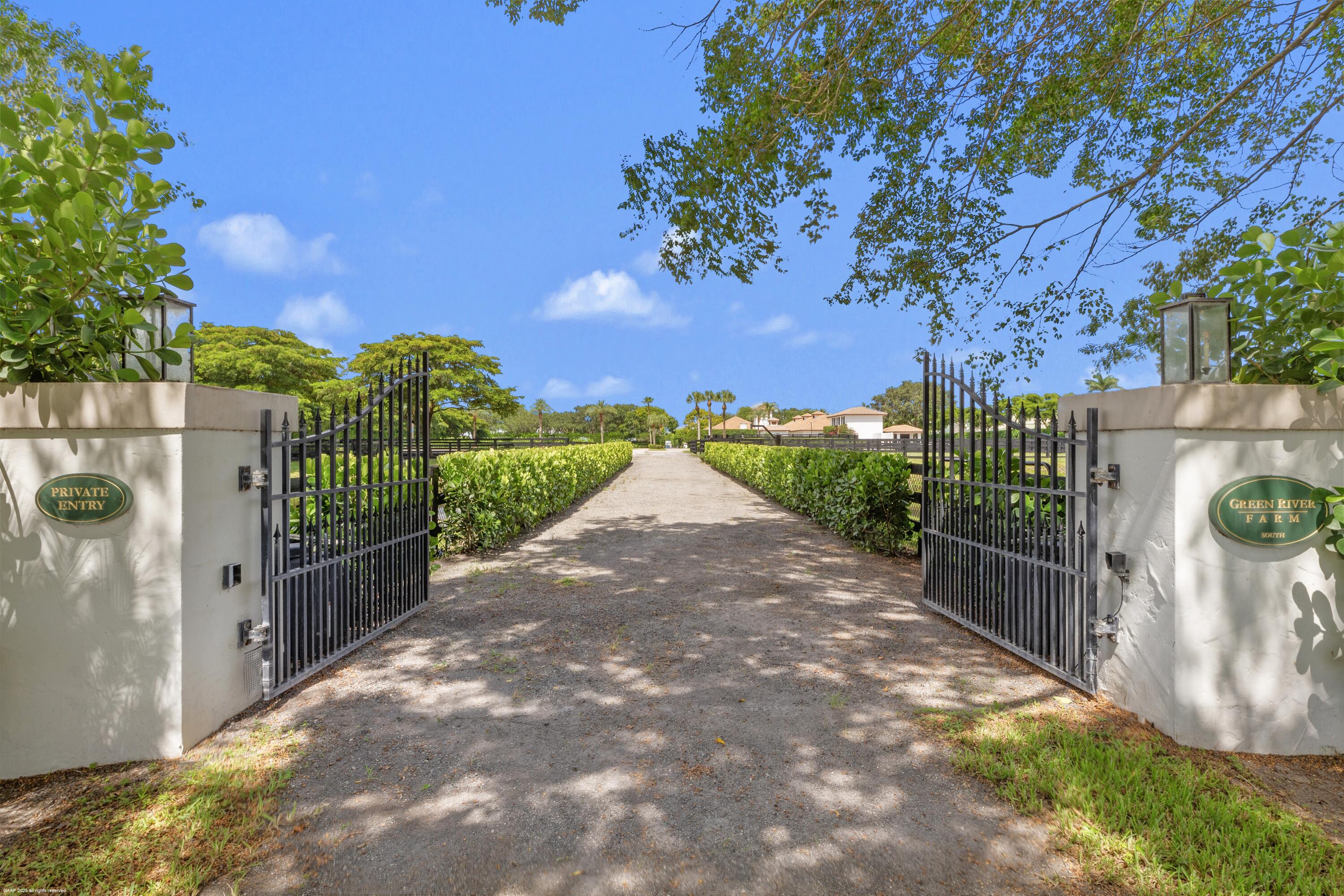 3382 Grand Prix Farms Drive N