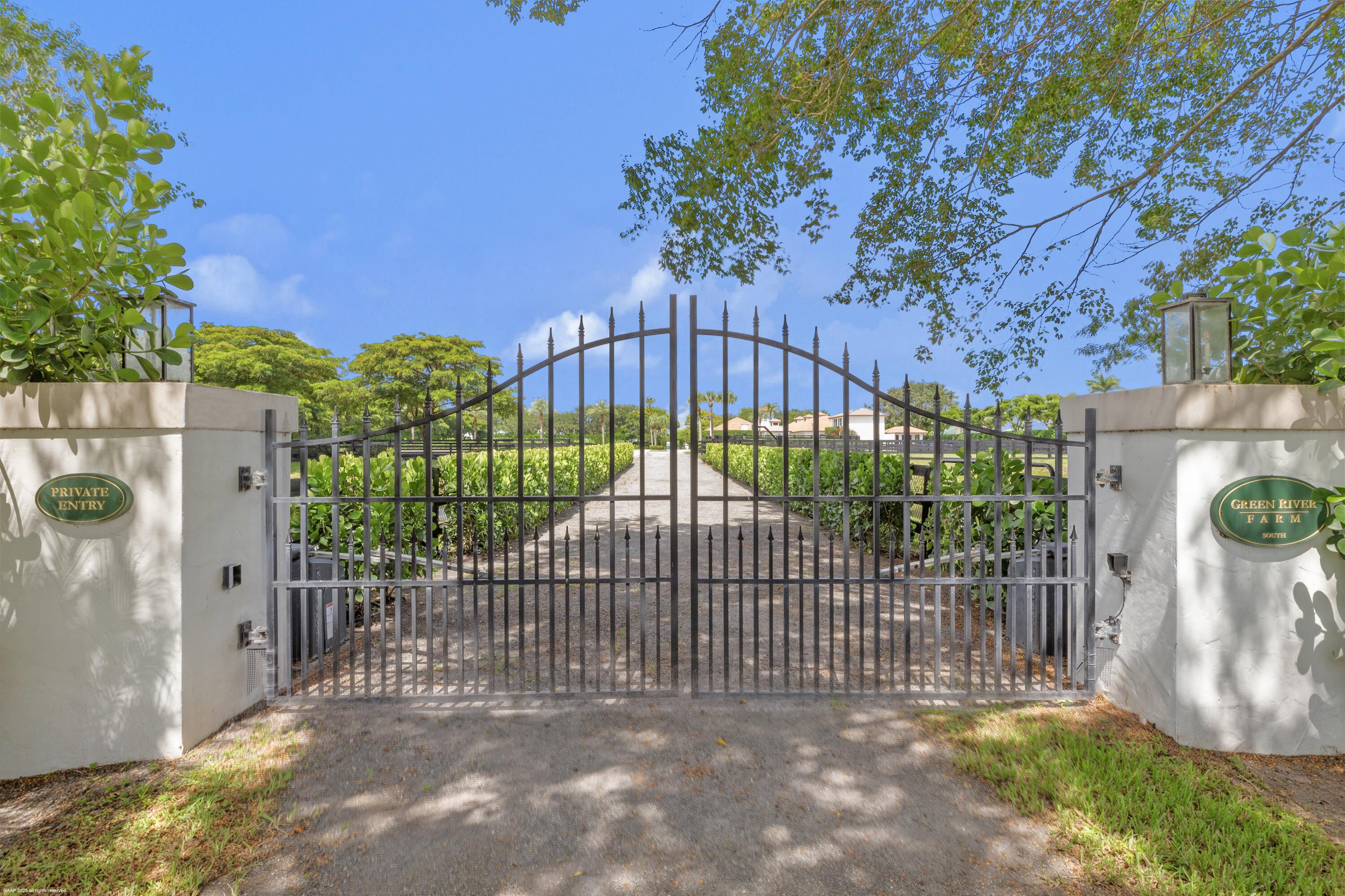 3382 Grand Prix Farms Drive N