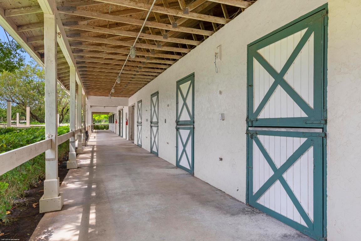 5110 S Shore Boulevard