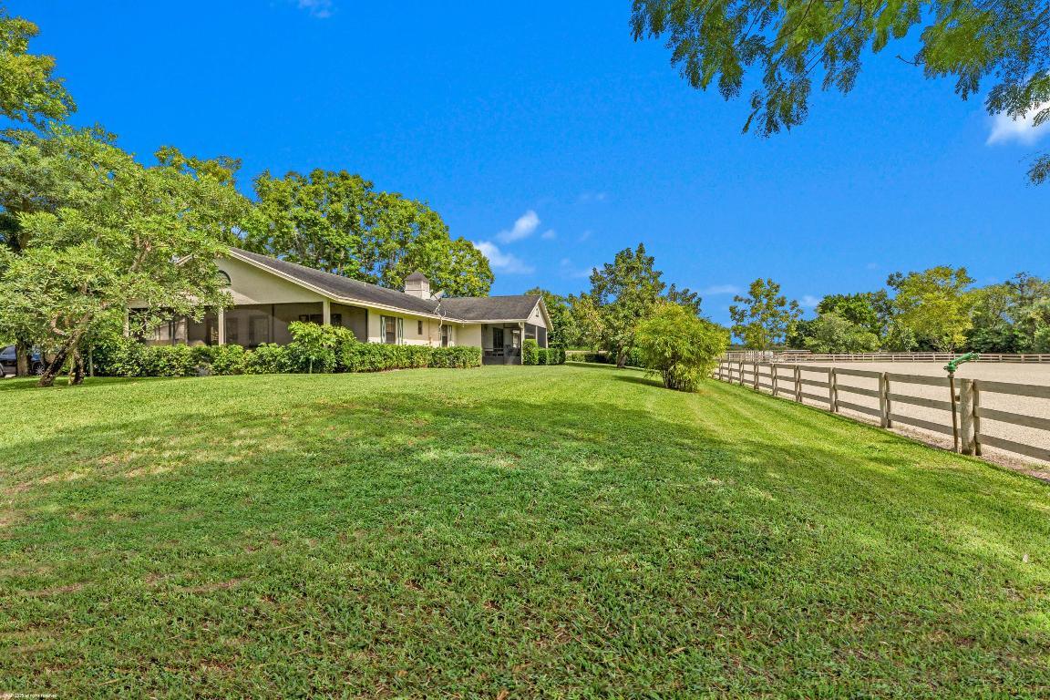 5110 S Shore Boulevard