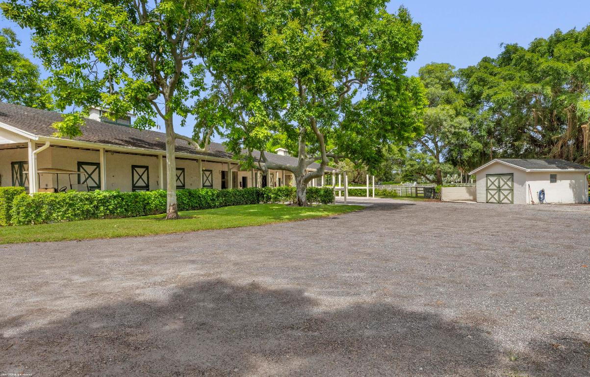 5110 S Shore Boulevard