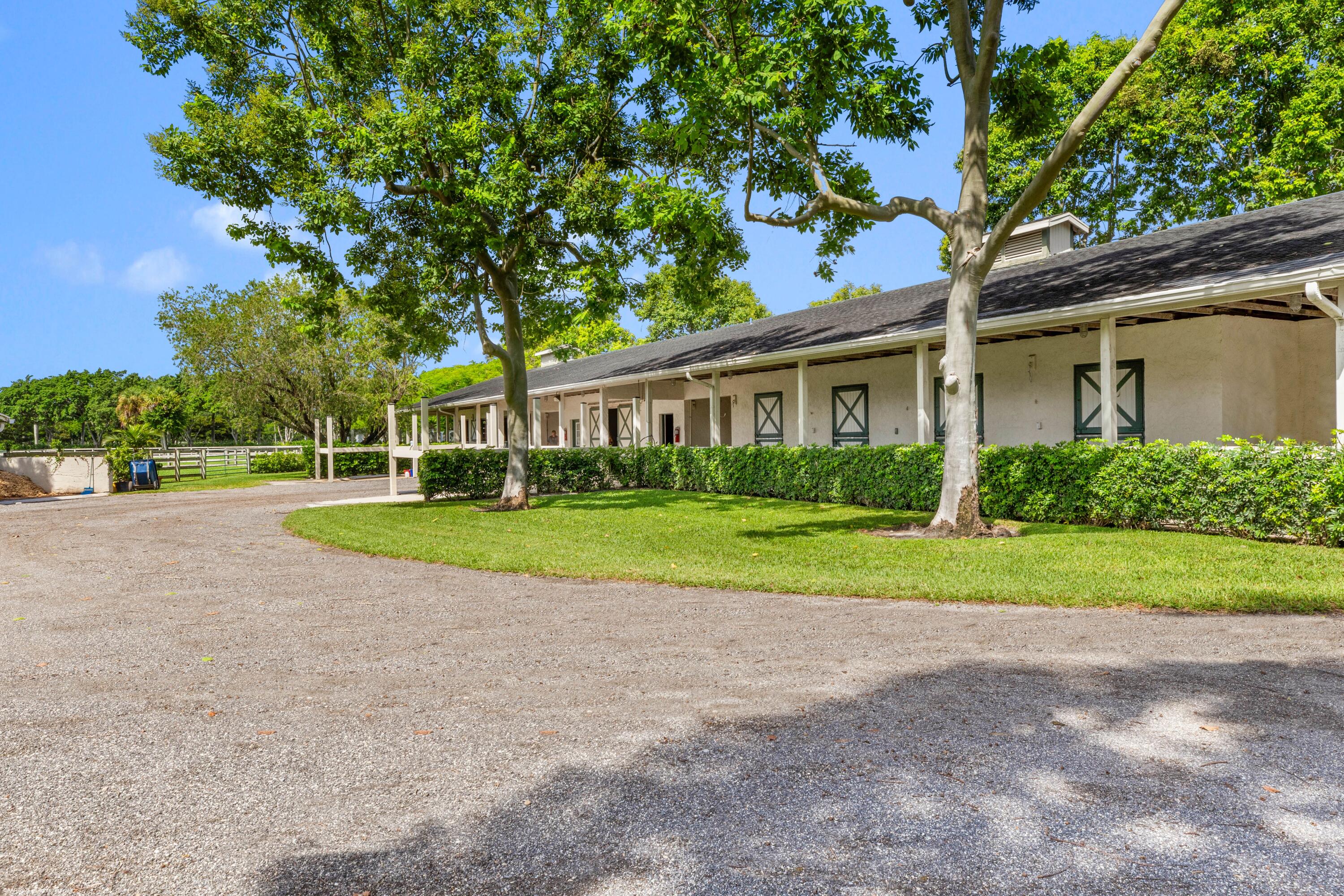 5110 S Shore Boulevard