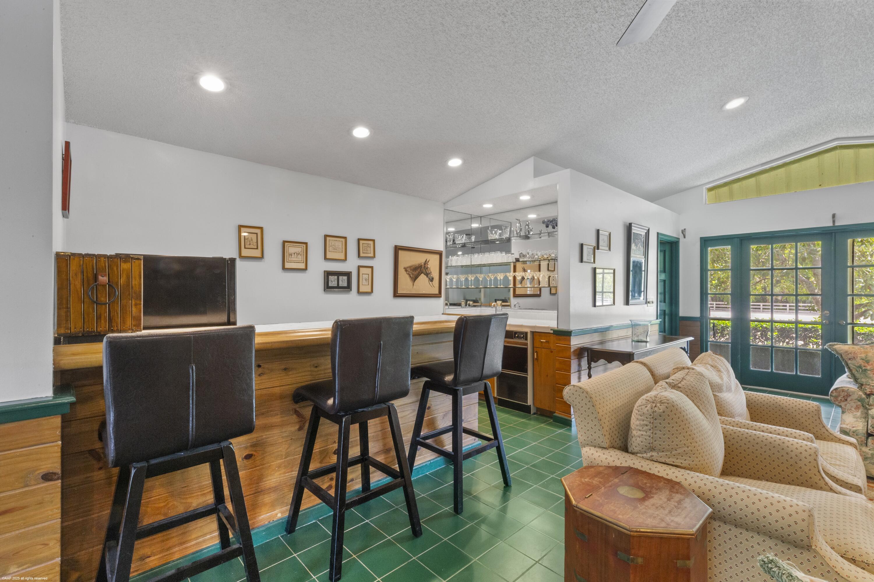 5110 S Shore Boulevard