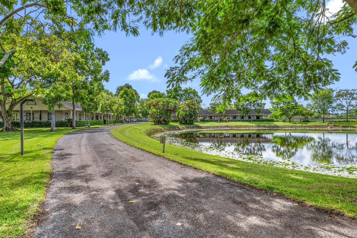 5110 S Shore Boulevard