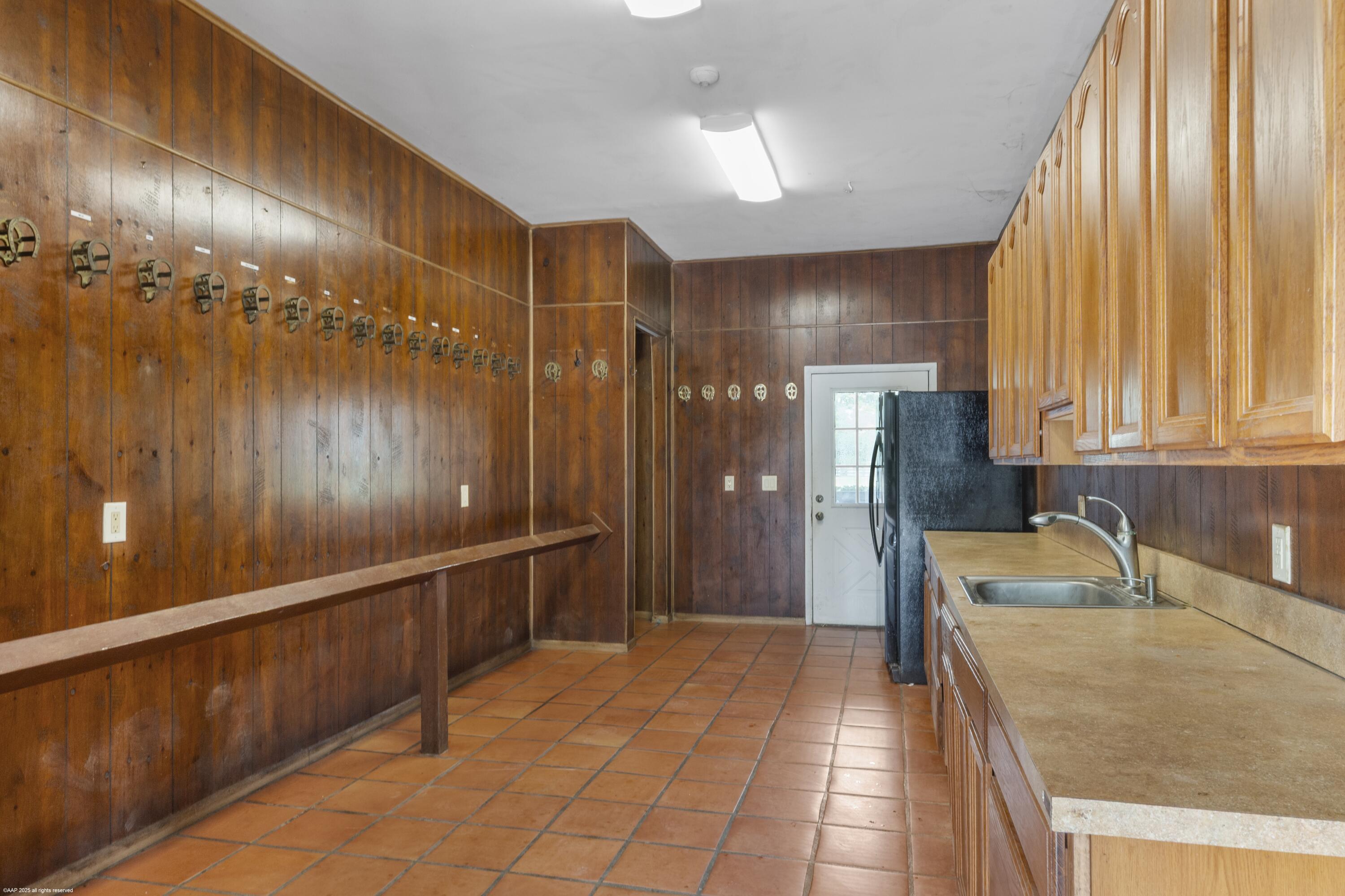 5110 S Shore Boulevard