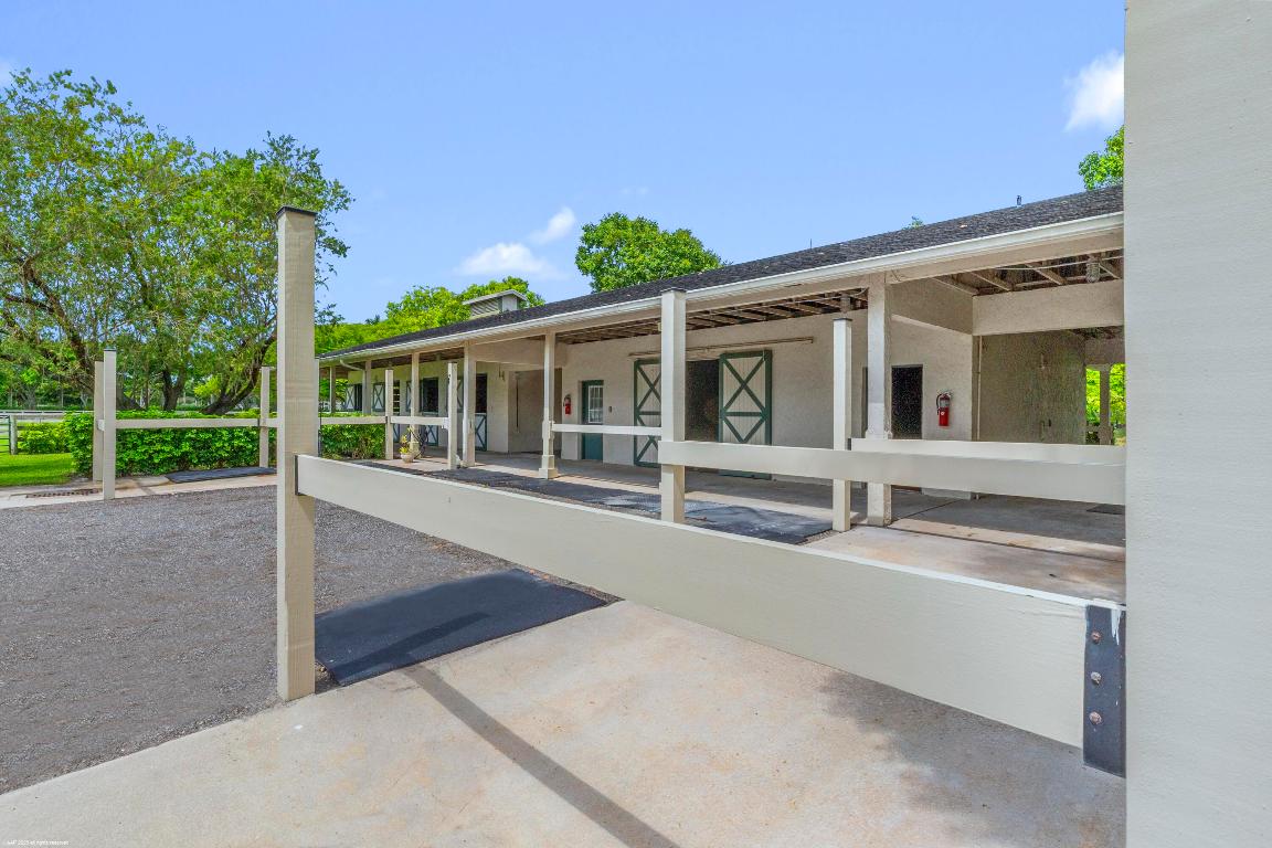 5110 S Shore Boulevard