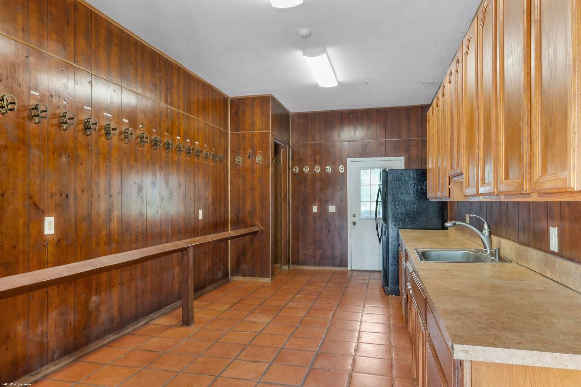 5110 S Shore Boulevard