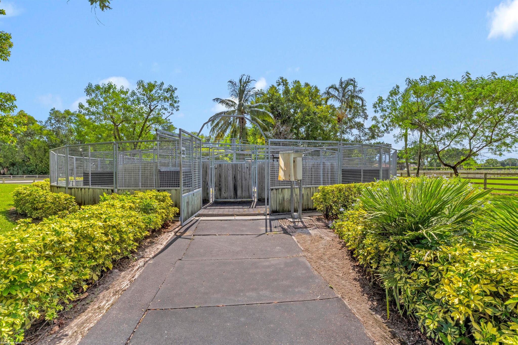 5110 S Shore Boulevard