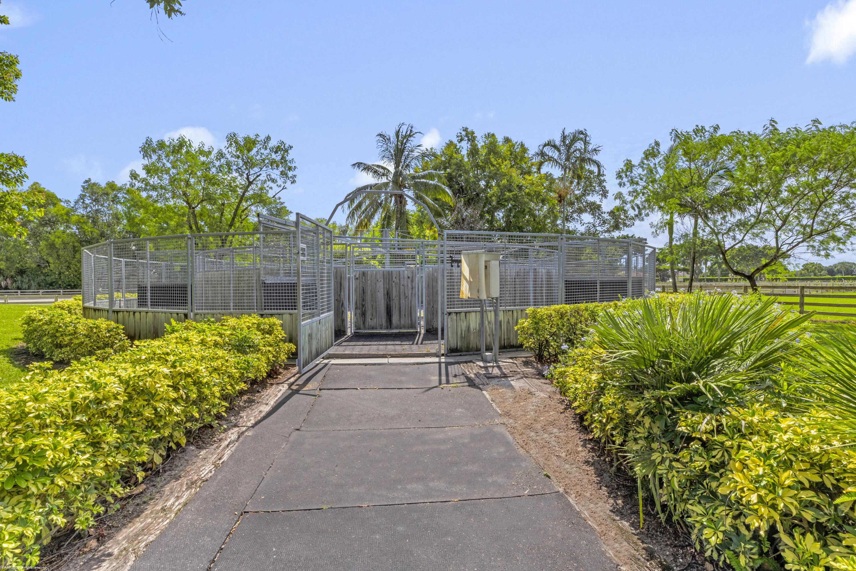 5110 S Shore Boulevard