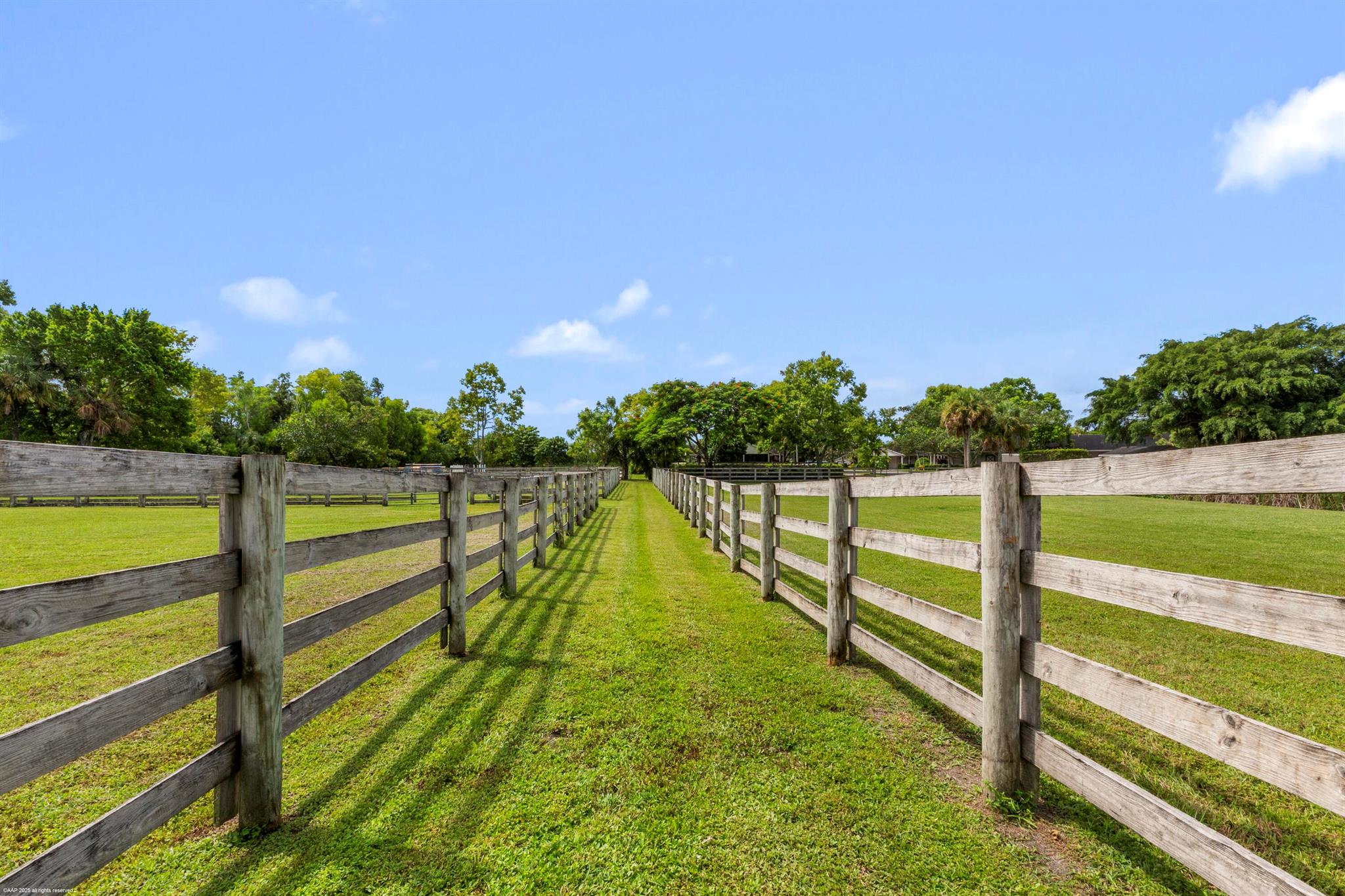 5110 S Shore Boulevard