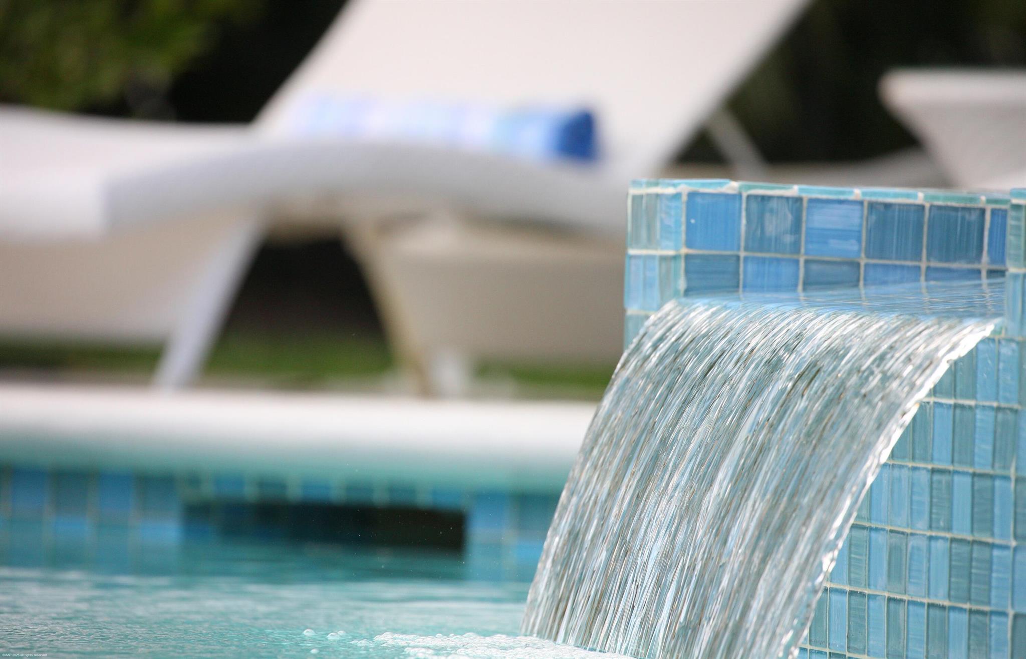 328 N Lakeside Drive