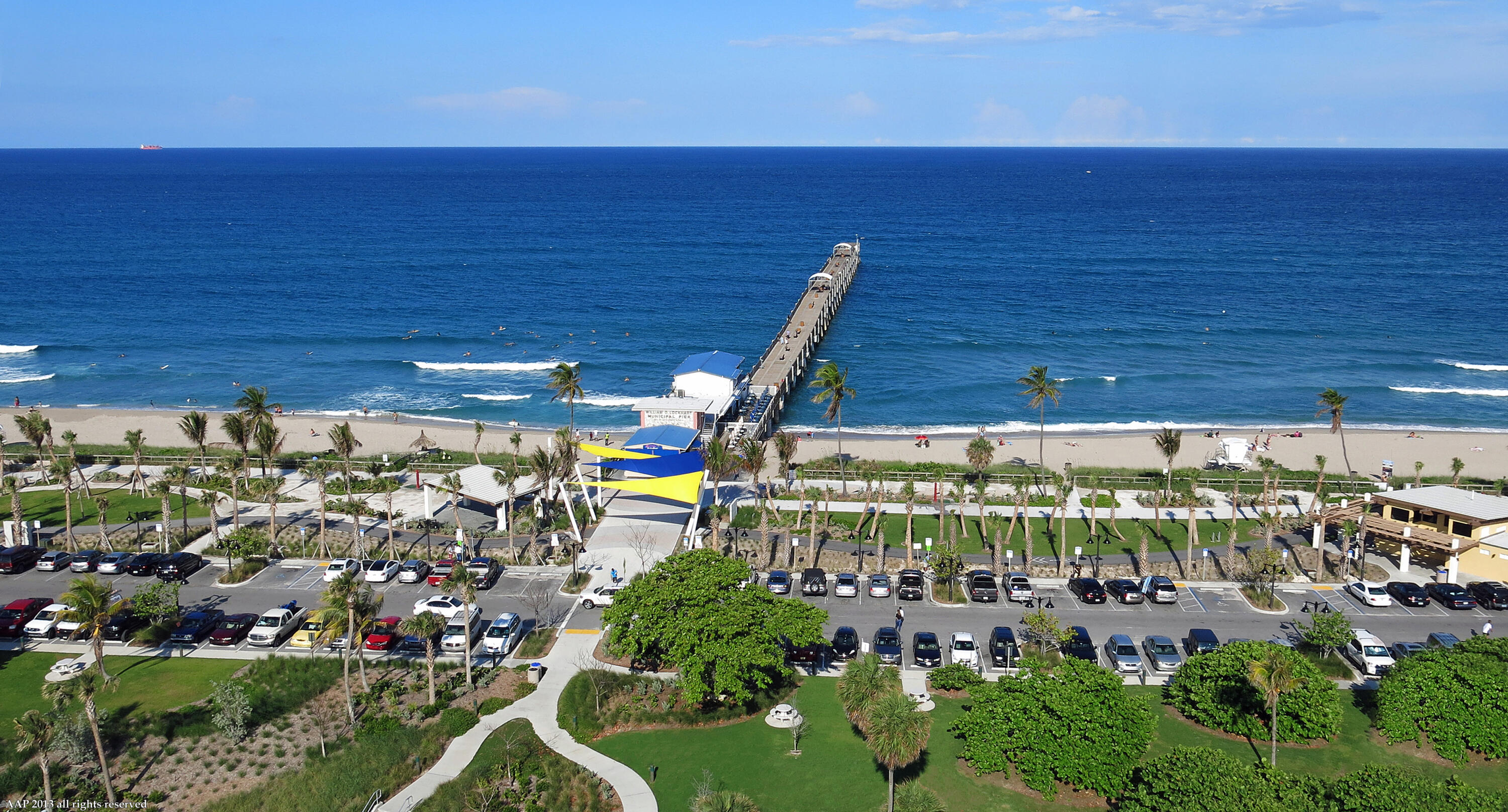 328 N Lakeside Drive