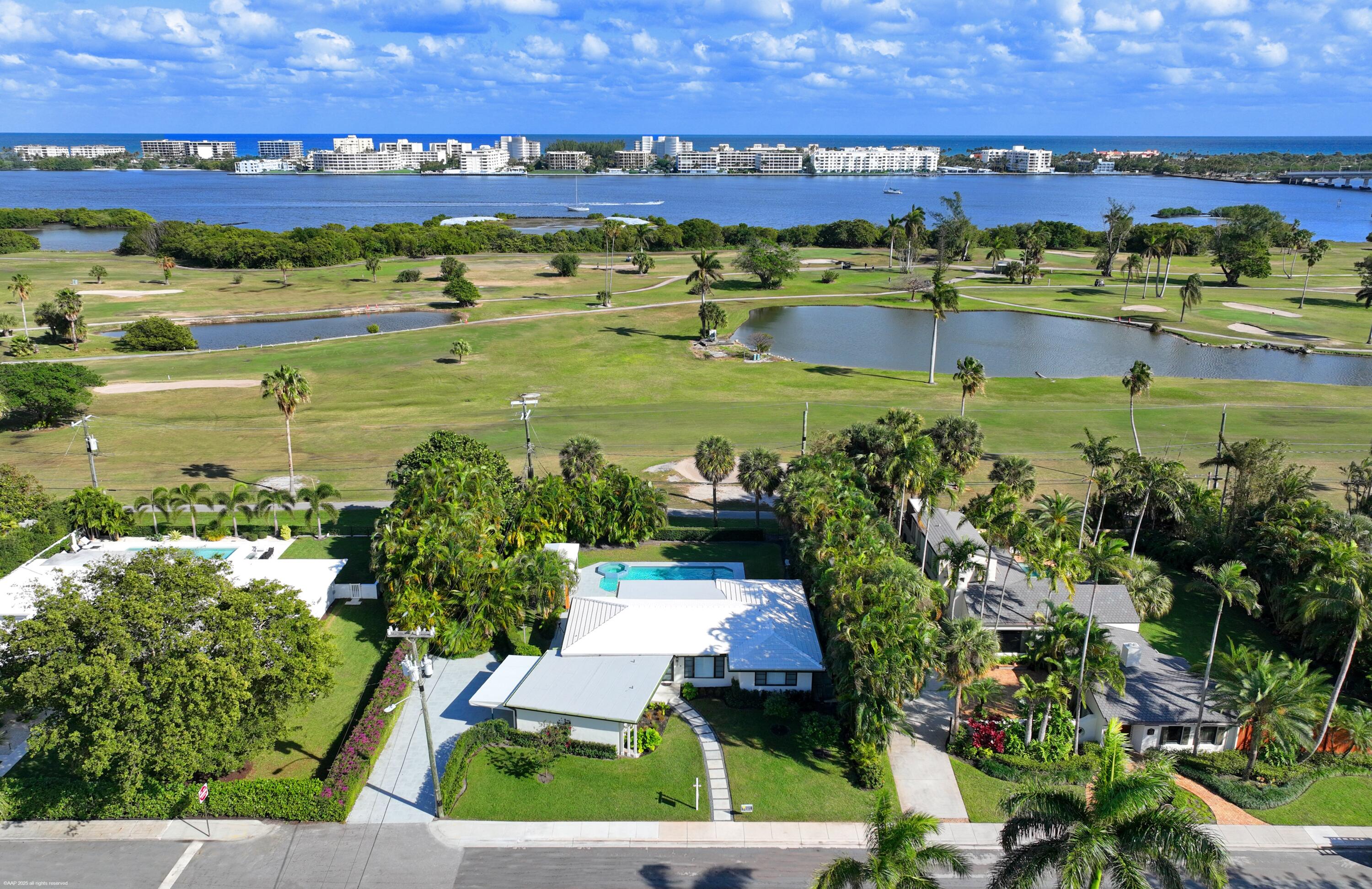 328 N Lakeside Drive