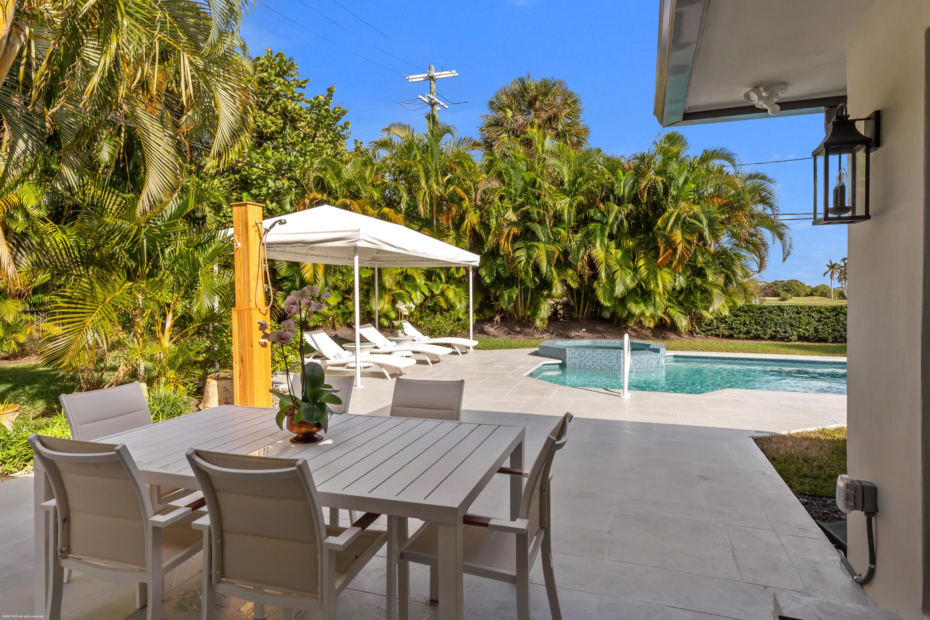 328 N Lakeside Drive