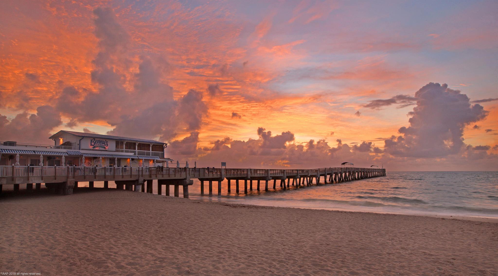 328 N Lakeside Drive