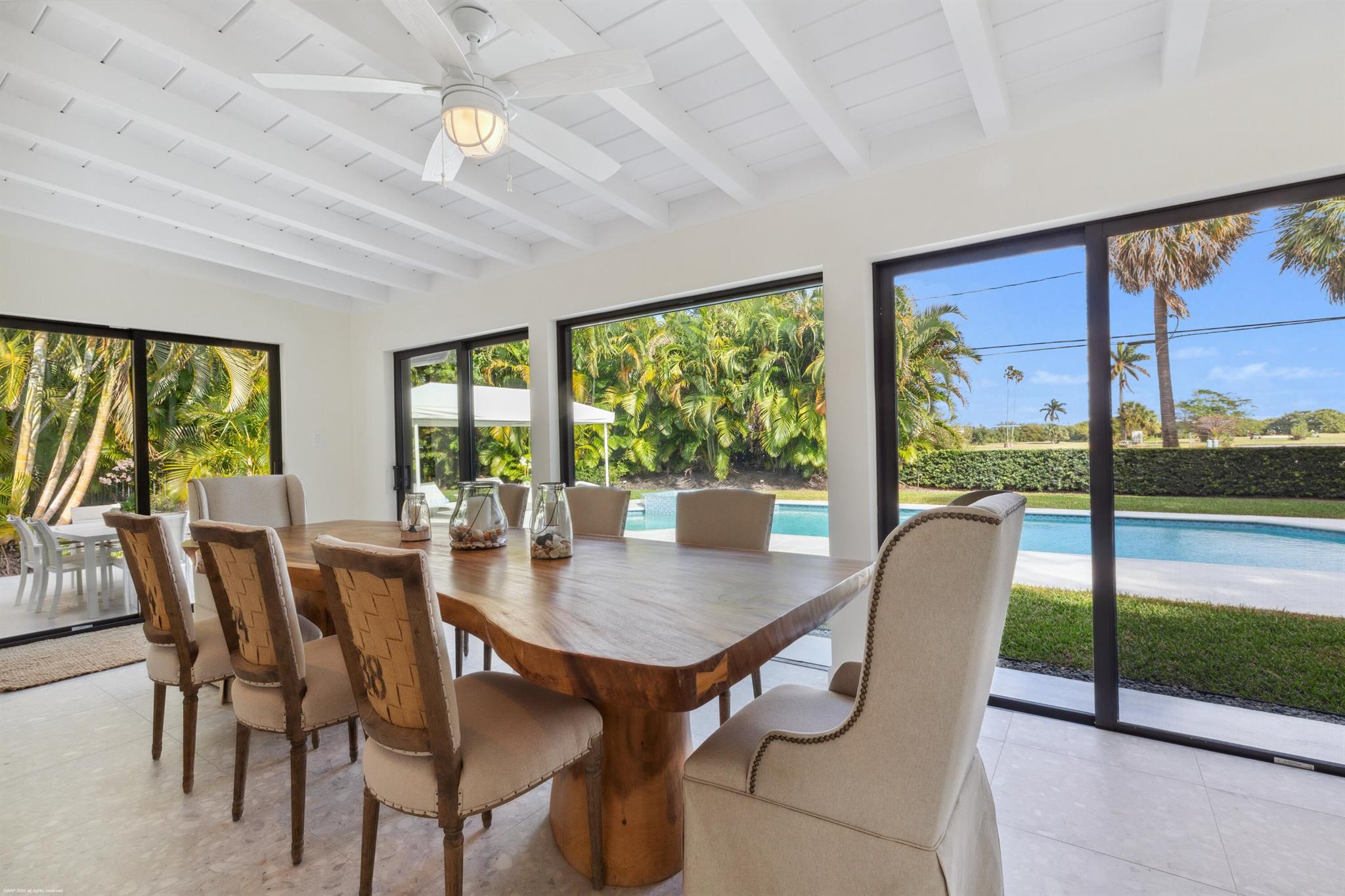 328 N Lakeside Drive