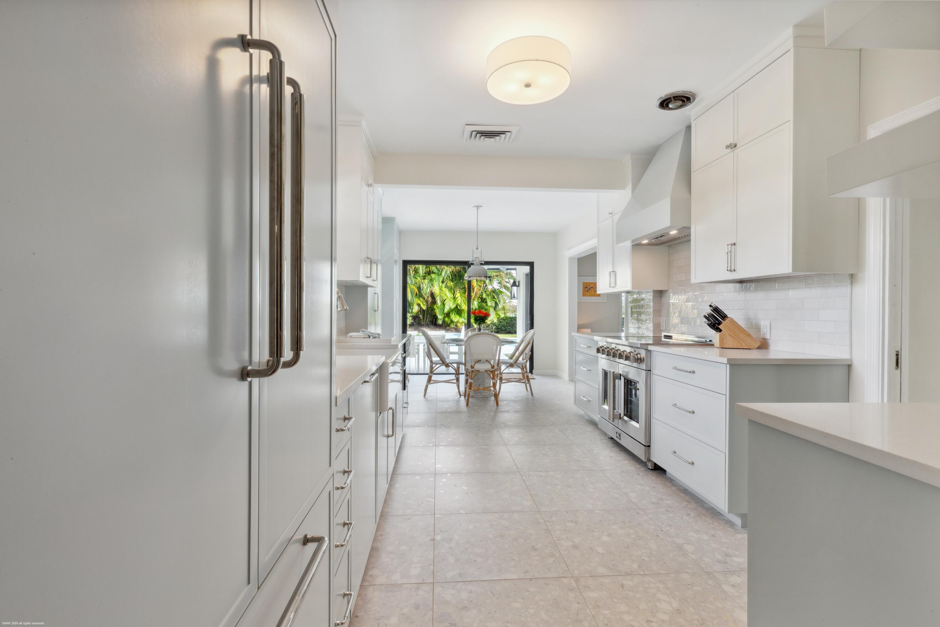 328 N Lakeside Drive