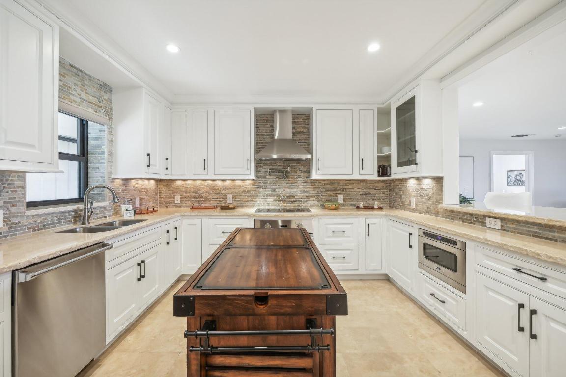 2785 Polo Island Drive J301