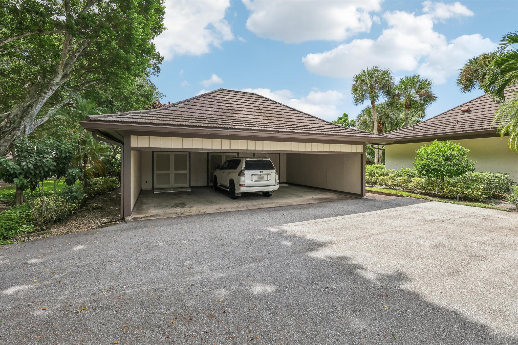 2785 Polo Island Drive J301