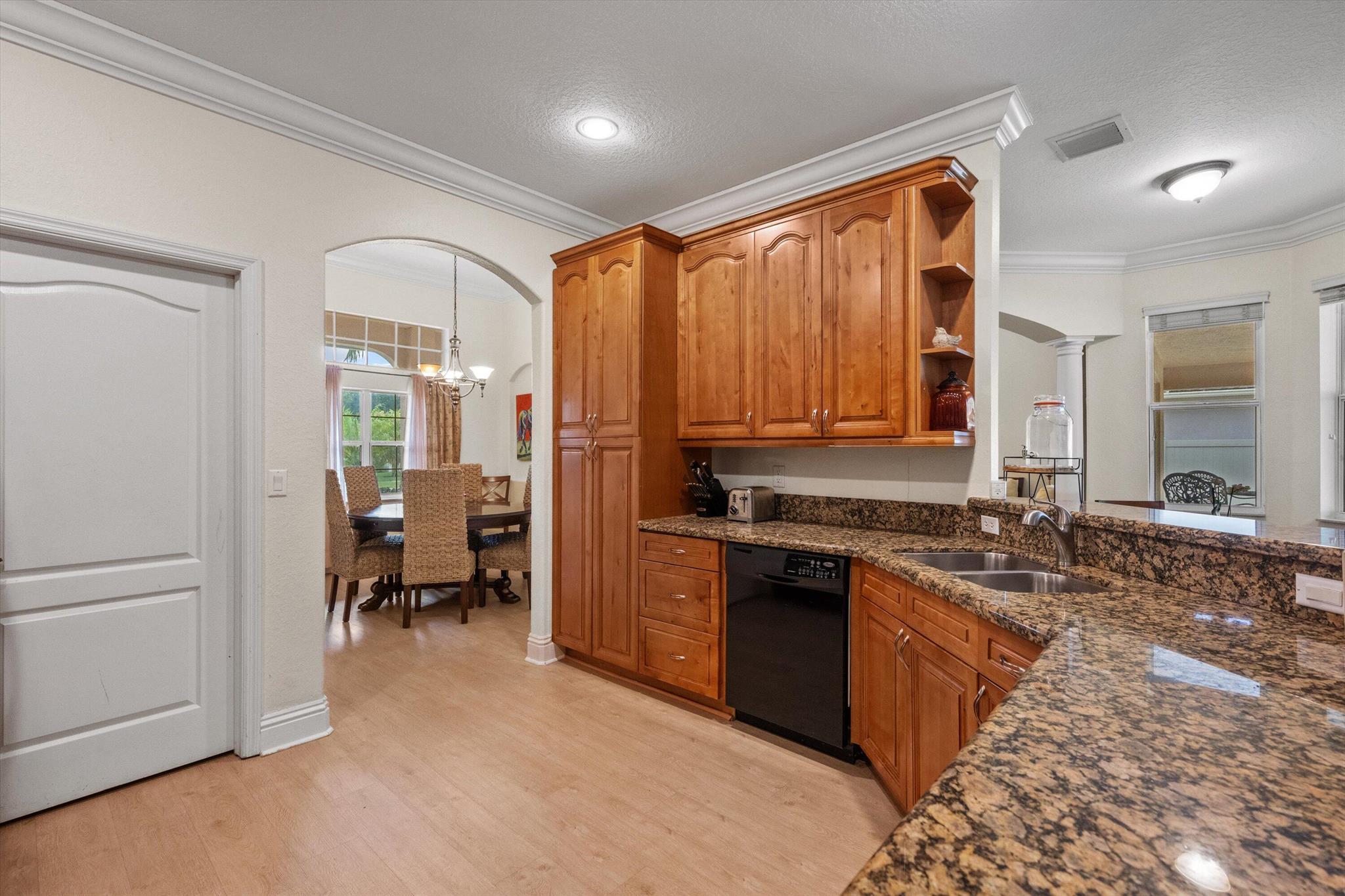 2981 Dovedale Court E