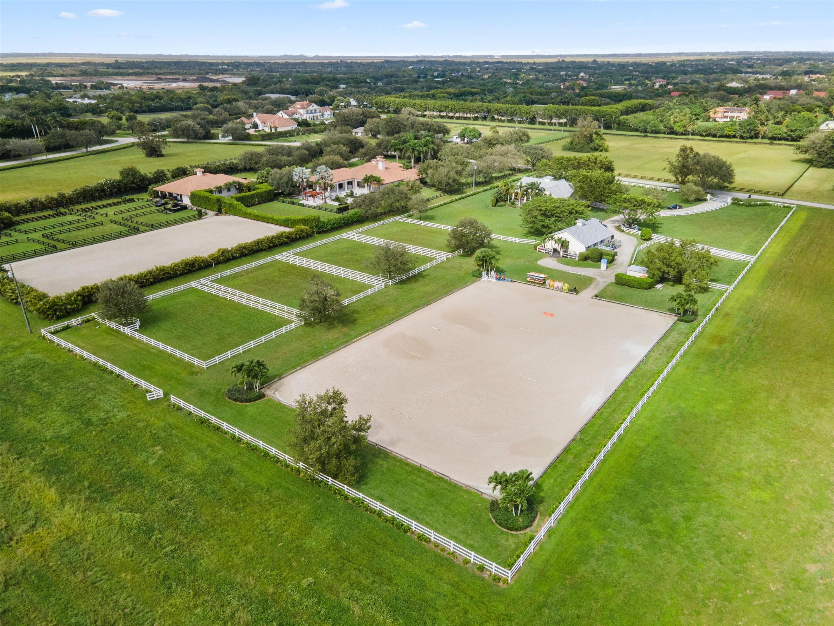 15416 Sunnyland Lane Barn