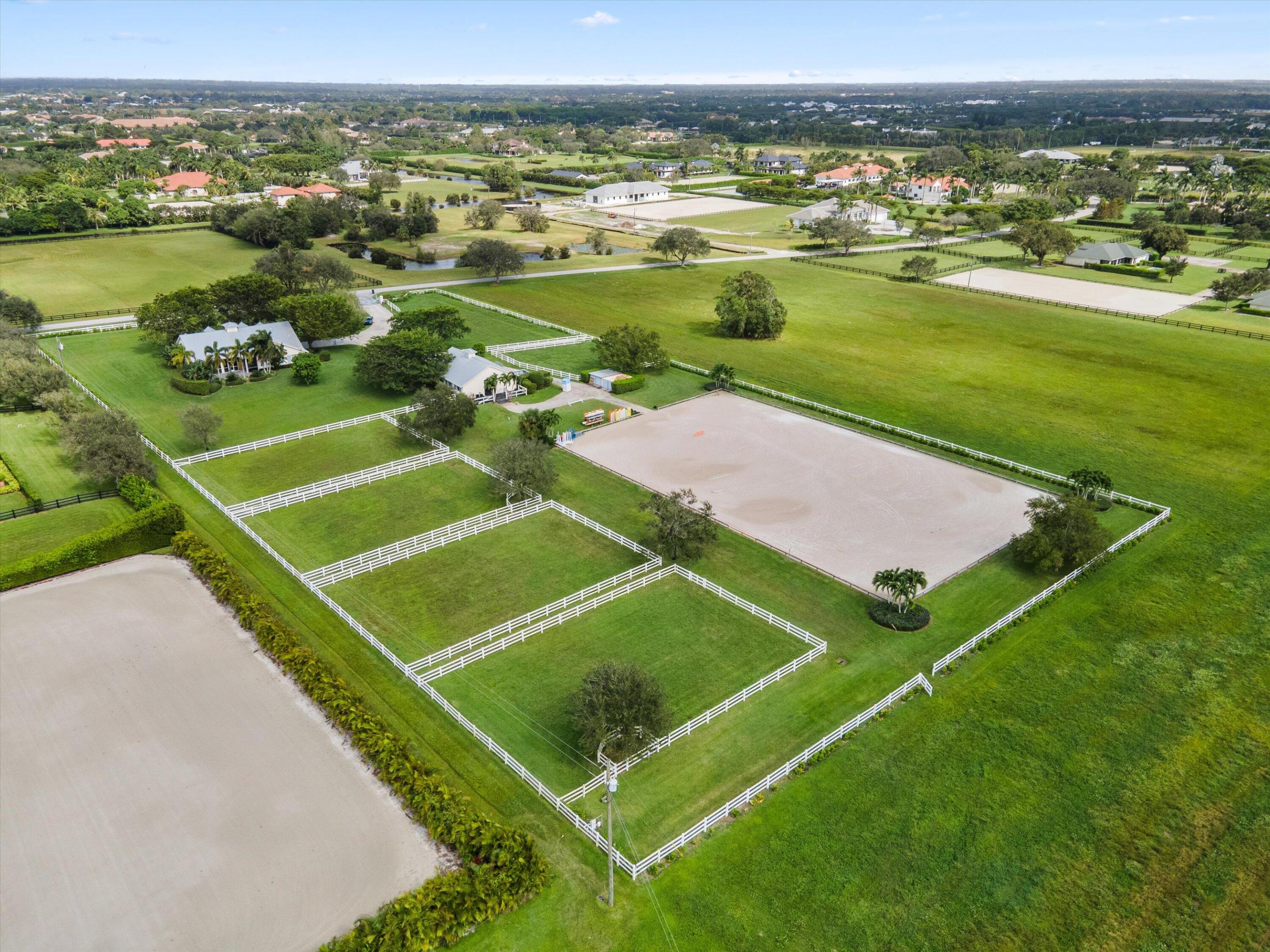 15416 Sunnyland Lane Barn