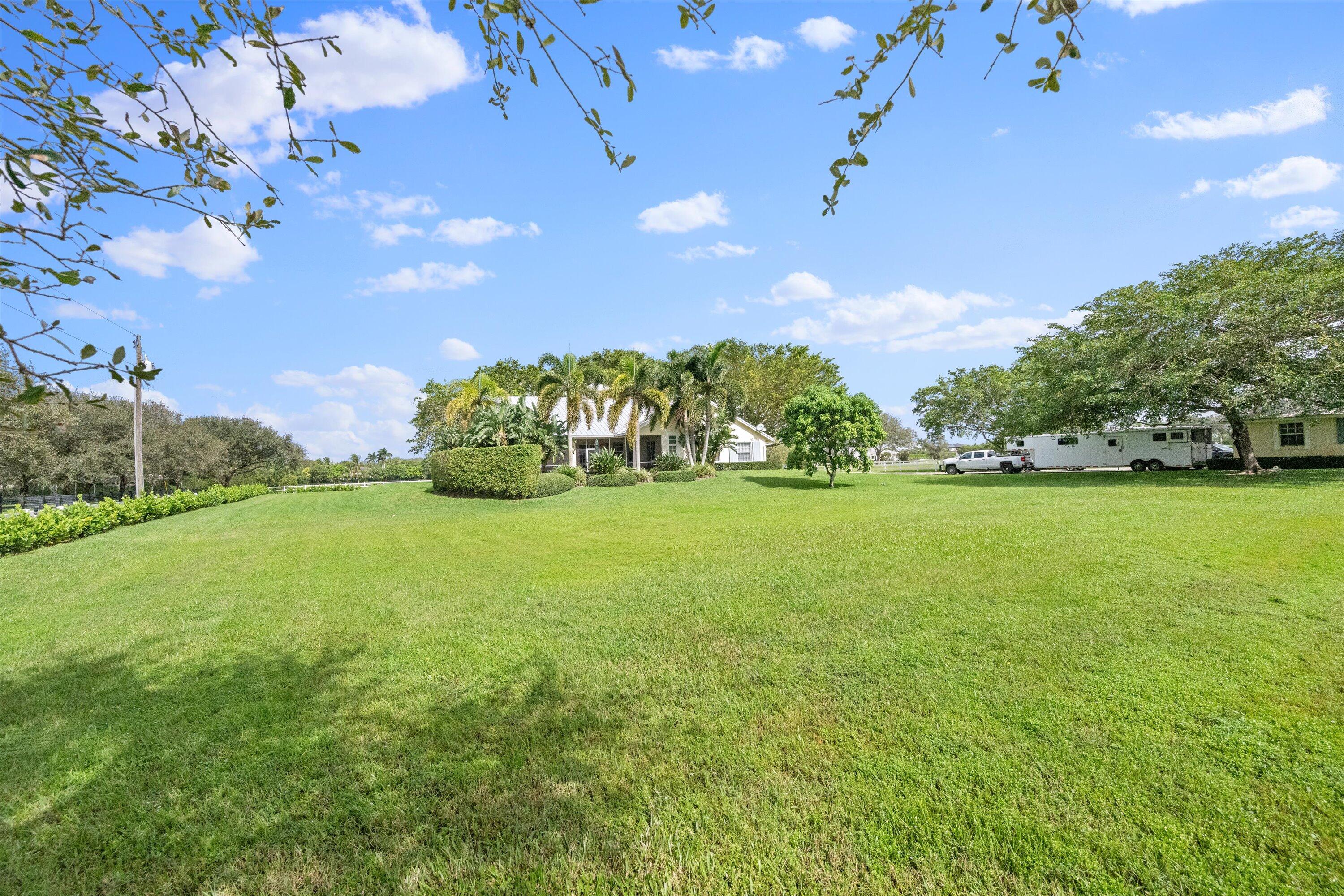 15416 Sunnyland Lane Barn