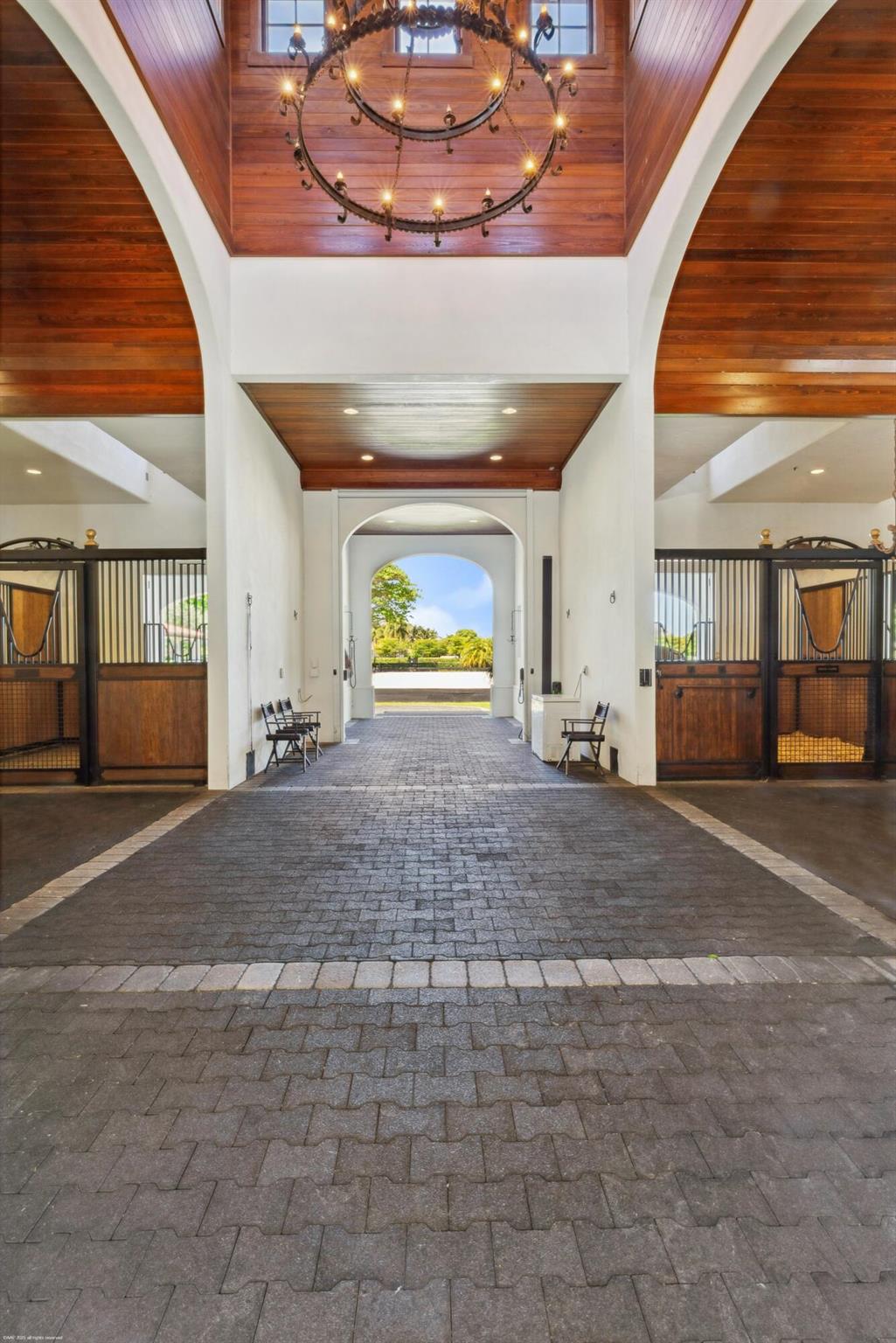 14775 Equestrian Way Stalls