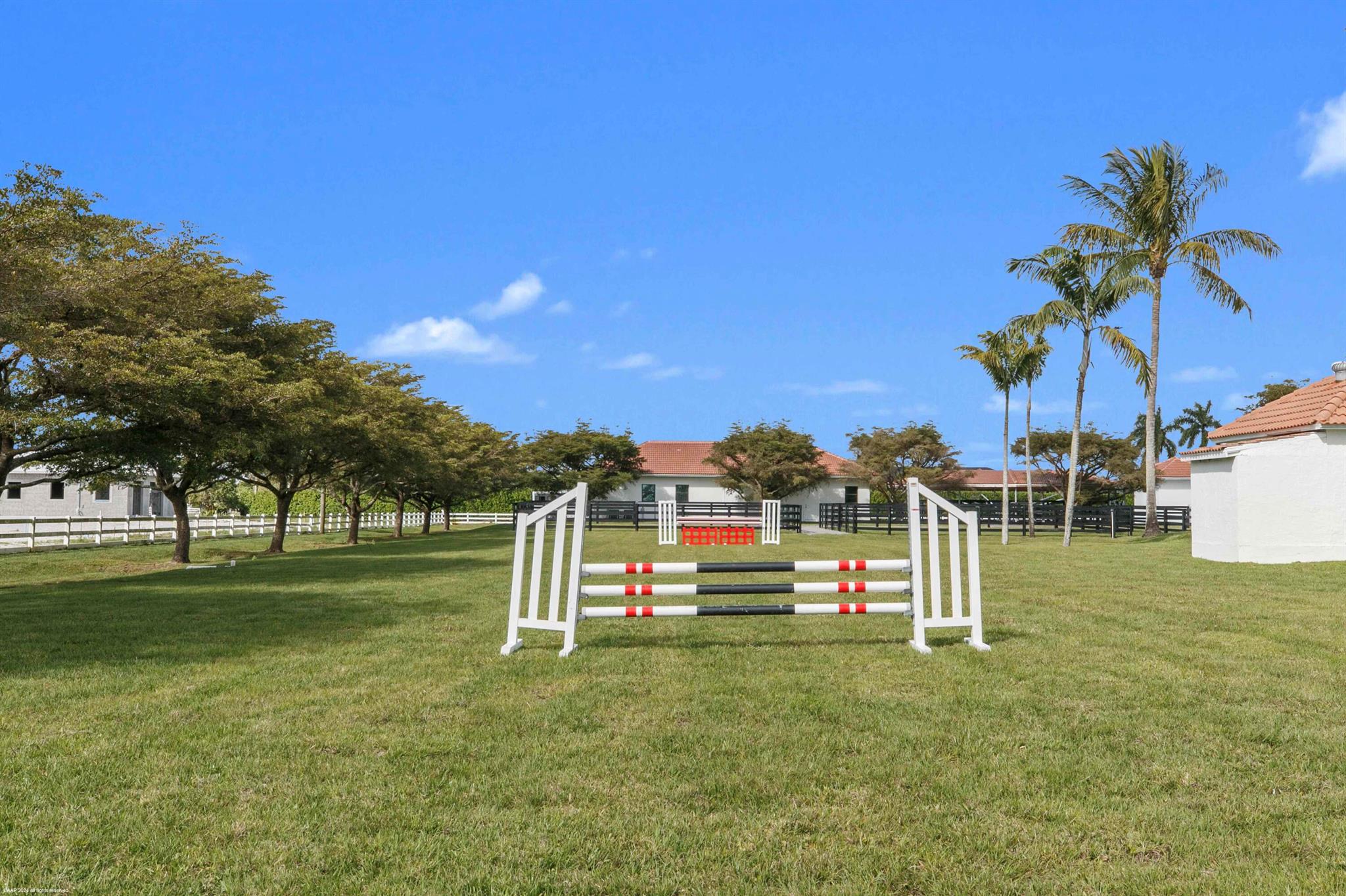 15293 Sunnyland Lane