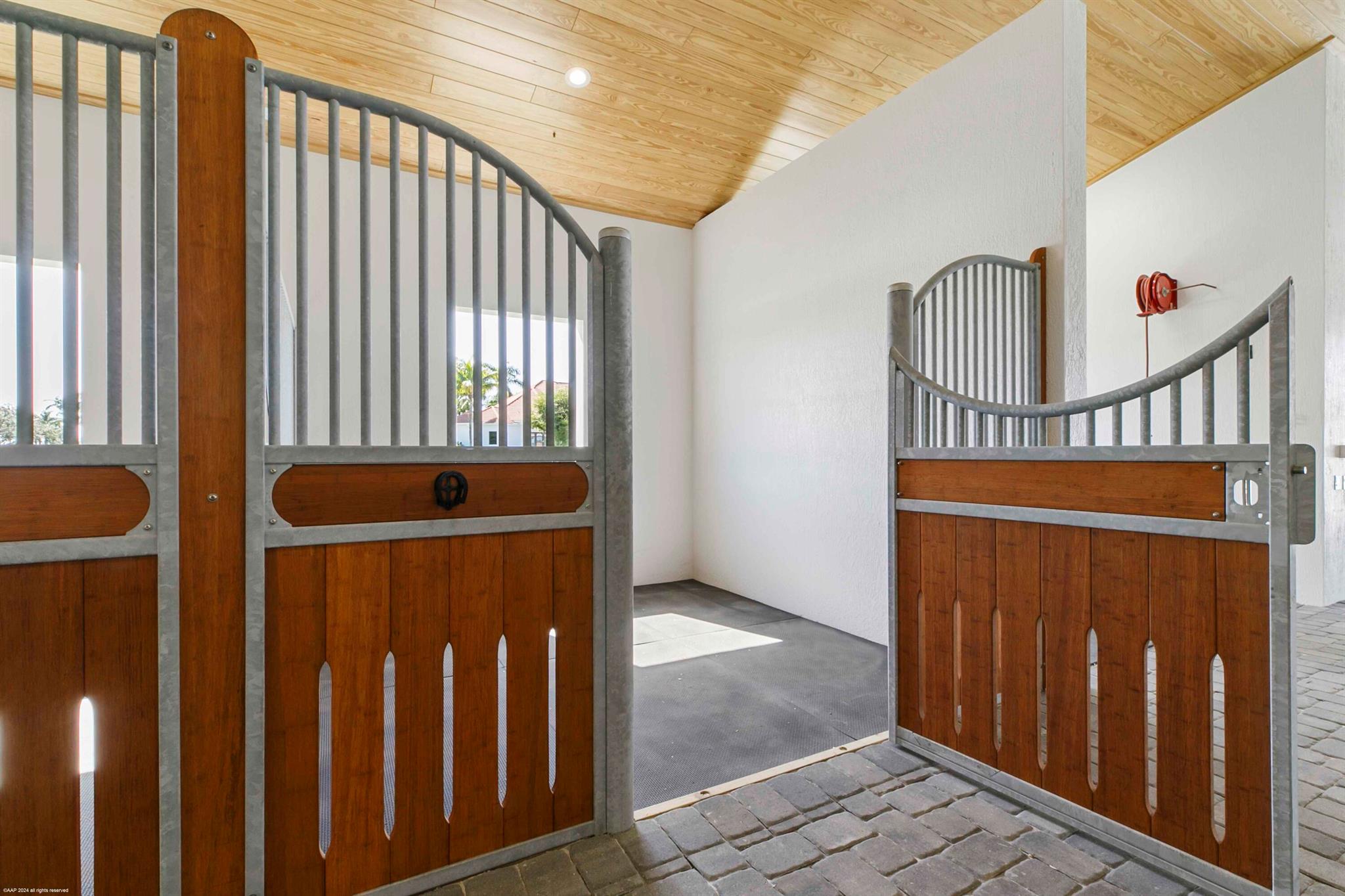 15293 Sunnyland Lane