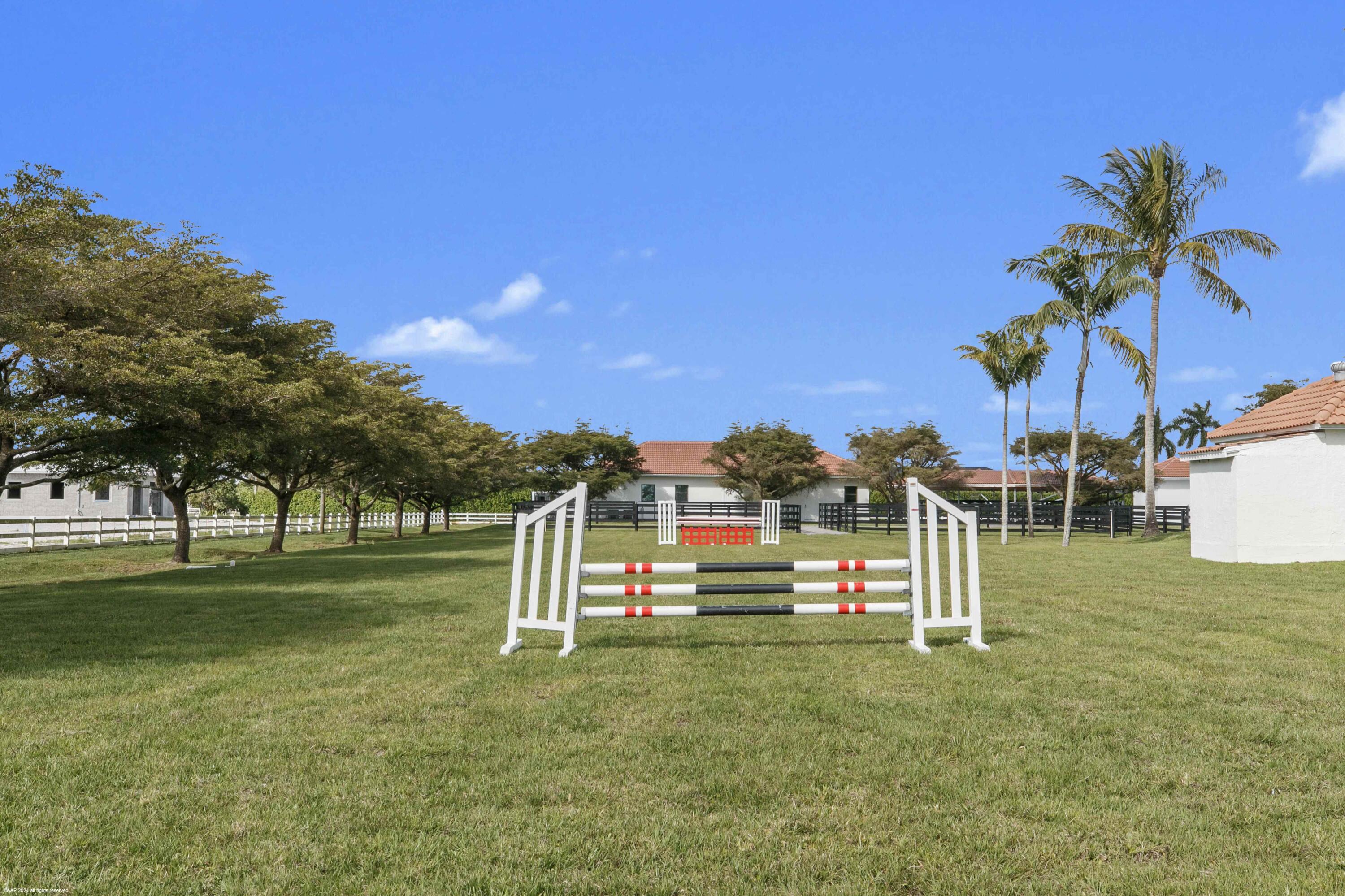 15293 Sunnyland Lane