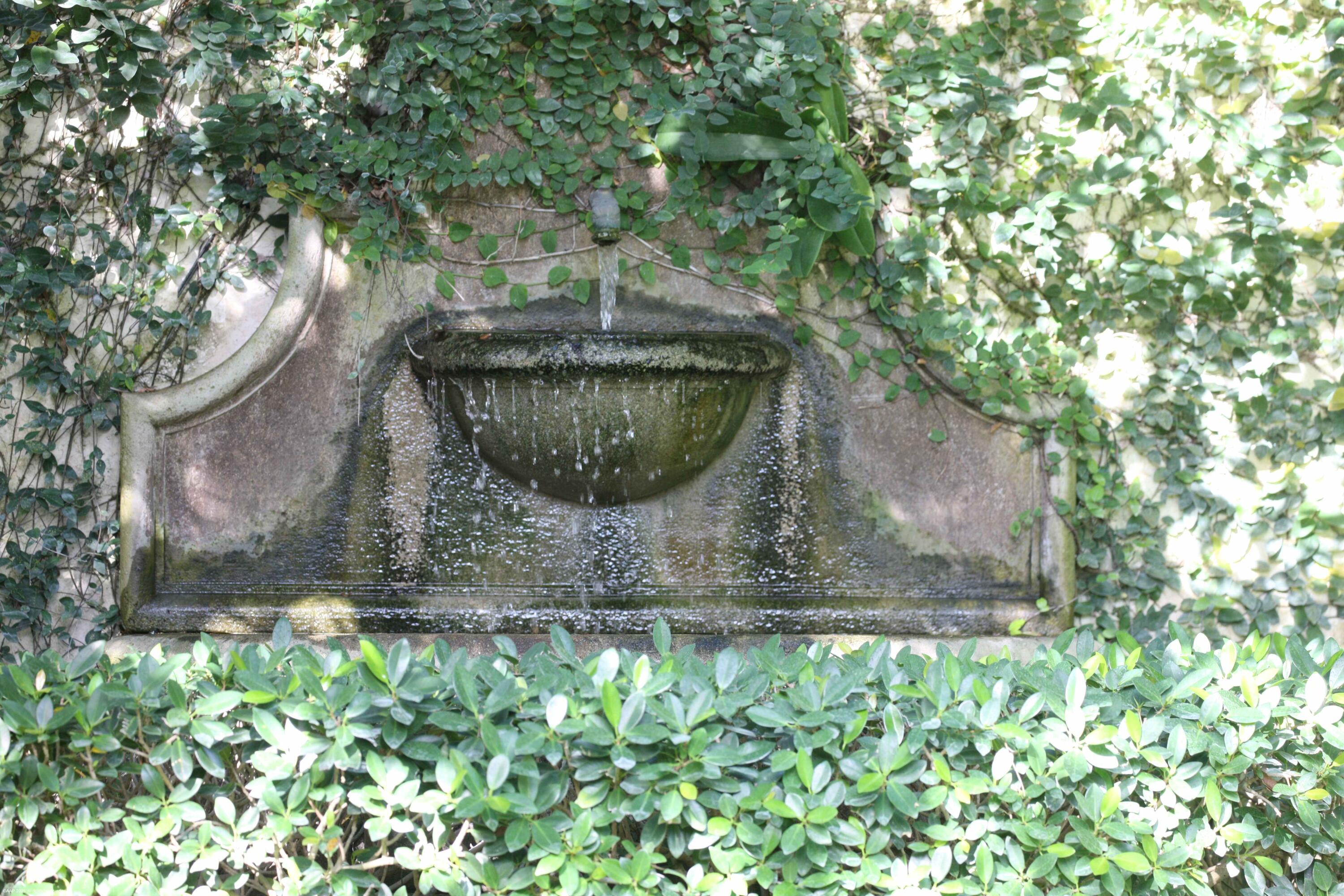 2426 Windsor Way Court N