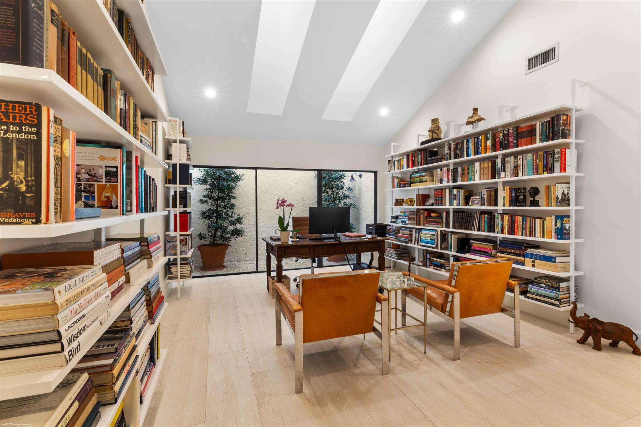 2426 Windsor Way Court N