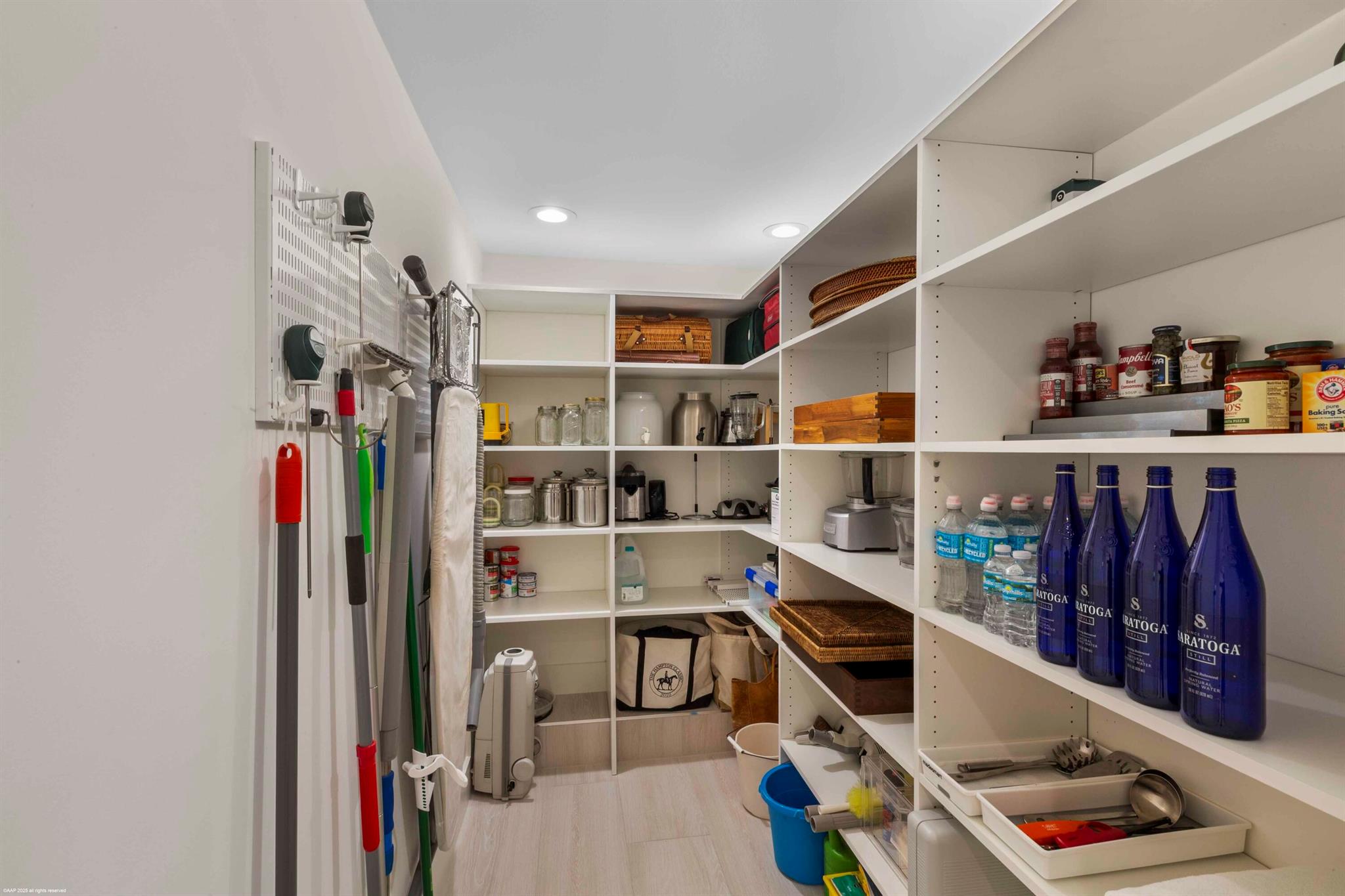 2426 Windsor Way Court N