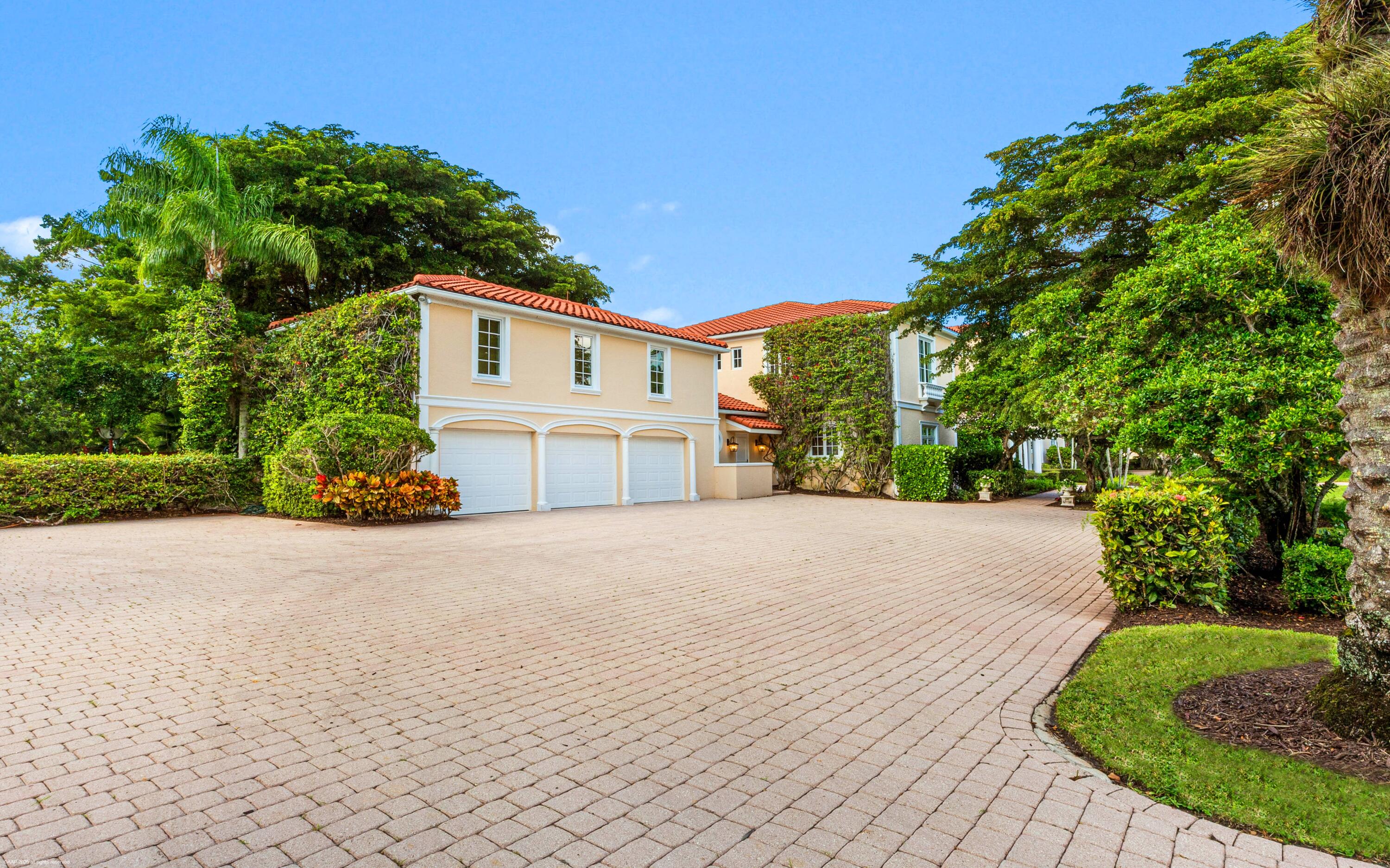 2359 Muir Circle