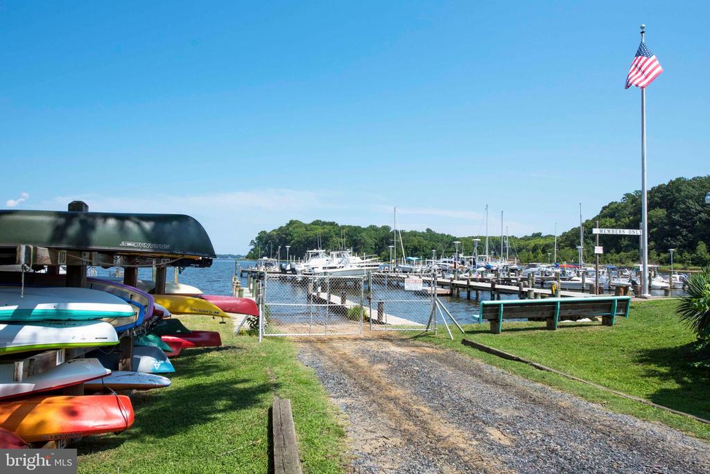 527 BAY VIEW POINT DRIVE