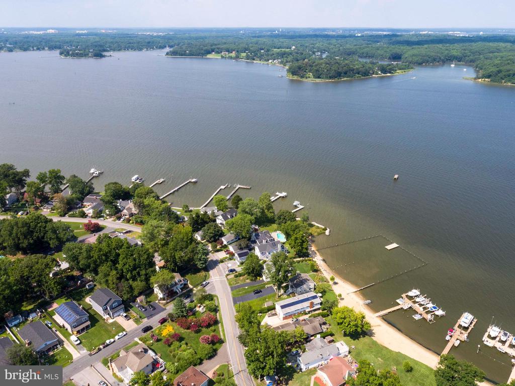527 BAY VIEW POINT DRIVE