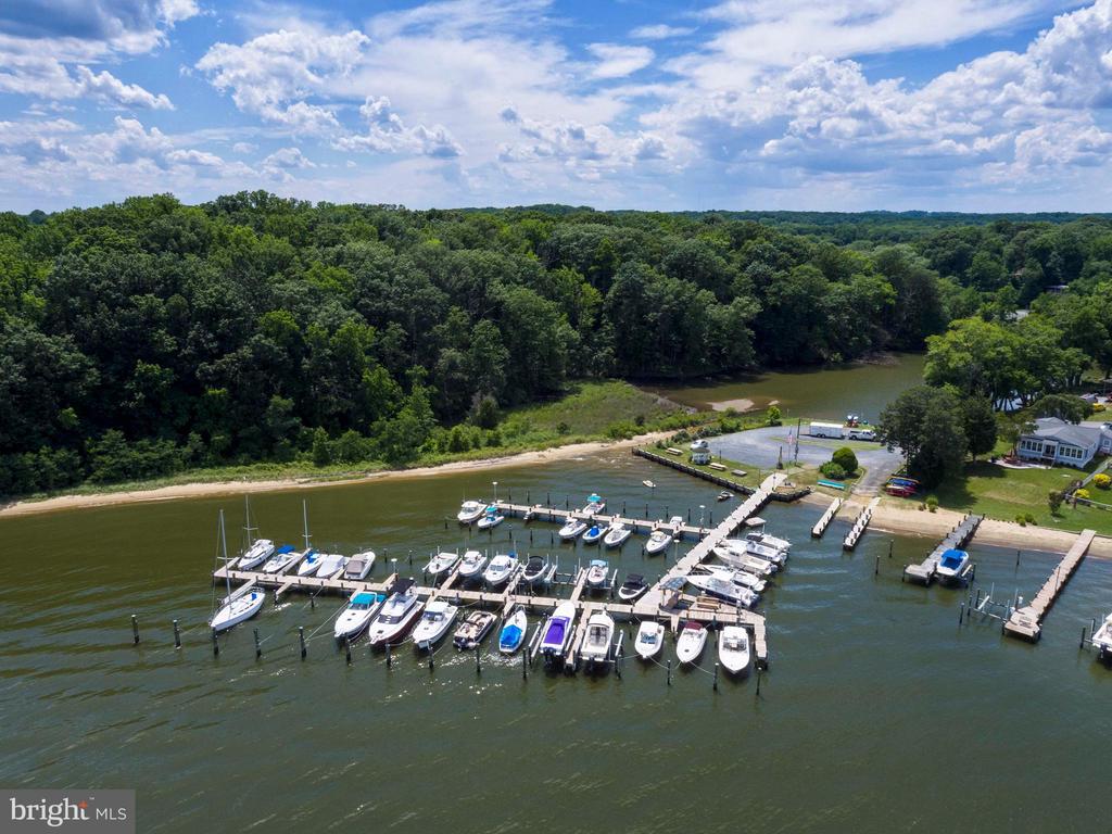 527 BAY VIEW POINT DRIVE