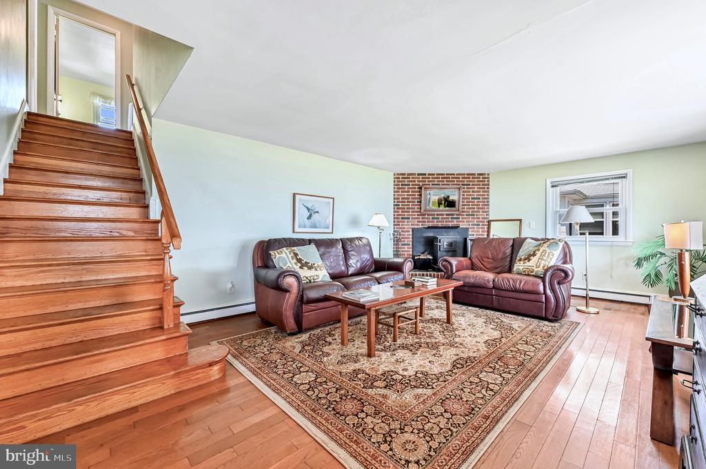 4007 CHESAPEAKE DRIVE