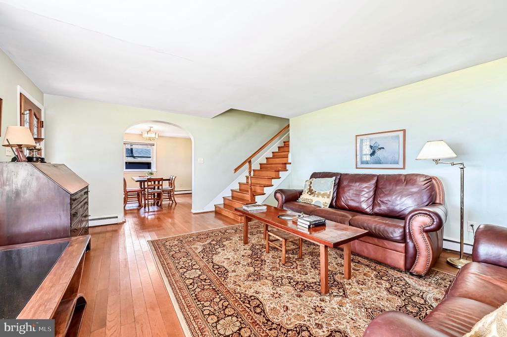 4007 CHESAPEAKE DRIVE
