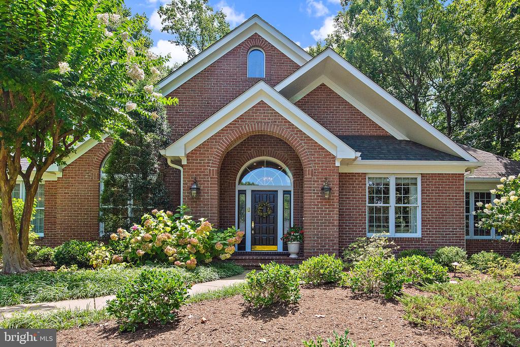 1627 WYATTS RIDGE