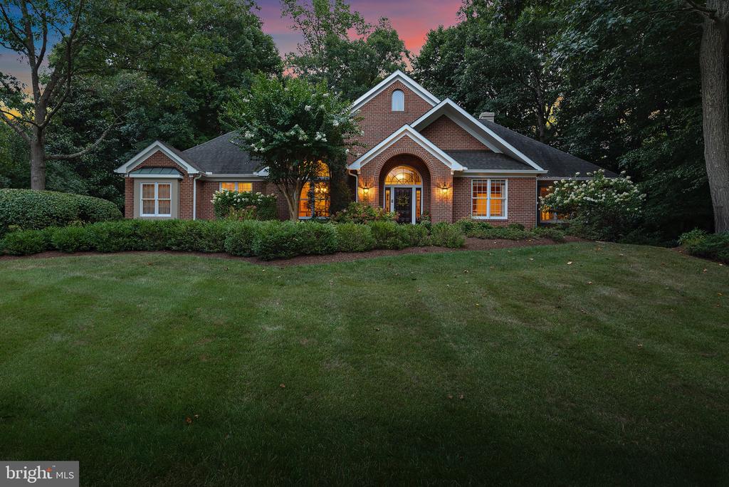 1627 WYATTS RIDGE